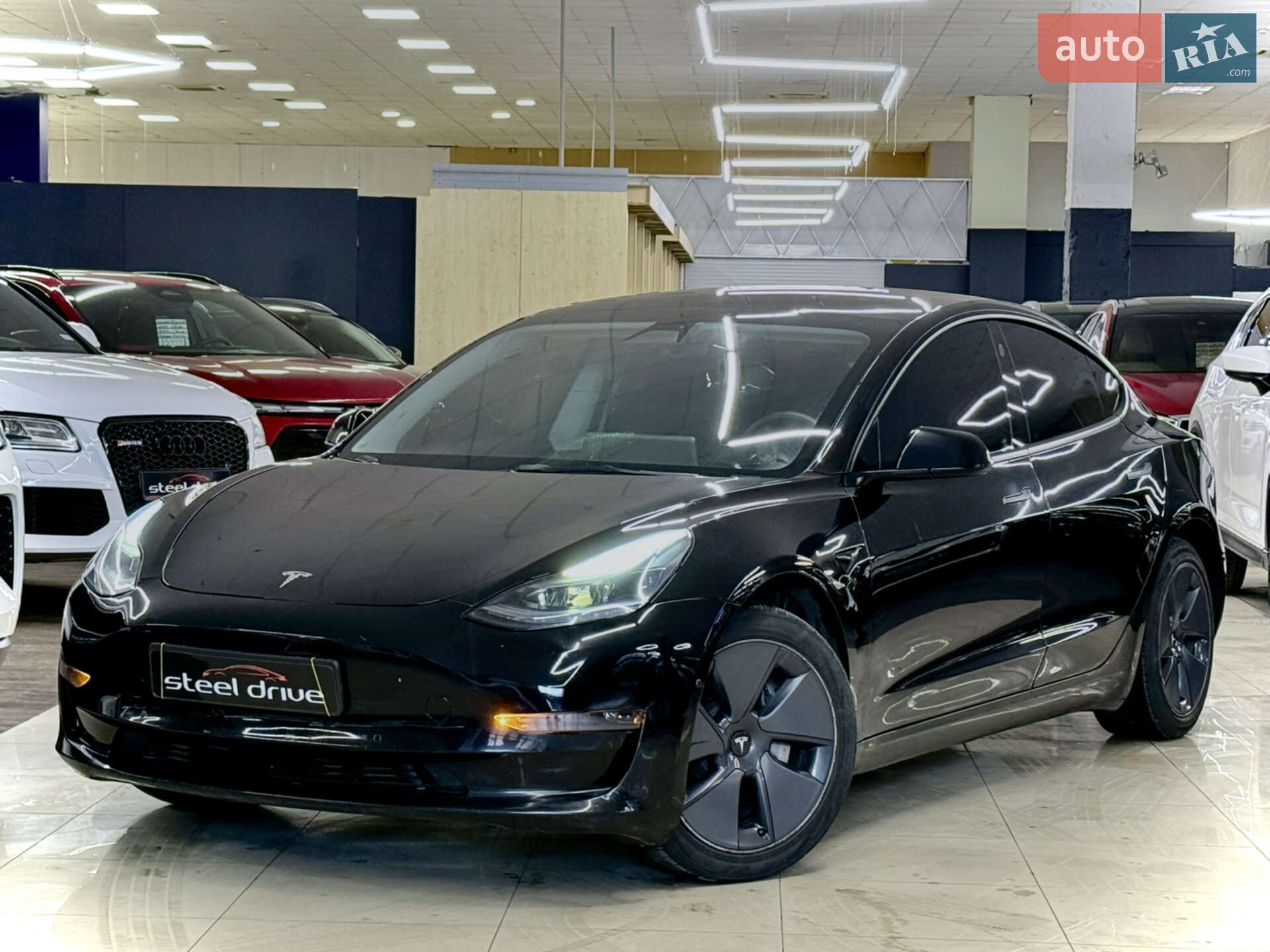 TESLA MODEL 3
