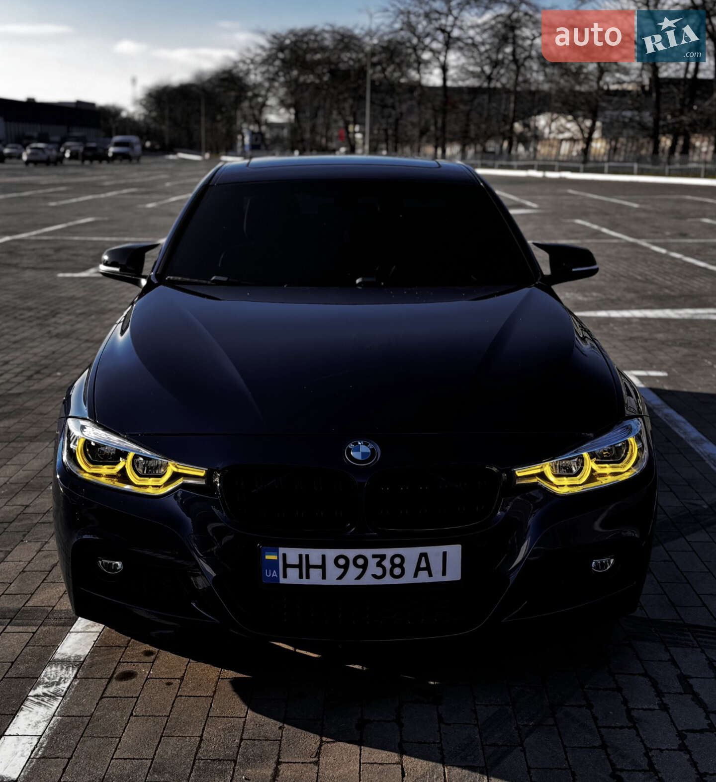 Головне фото звіту автомобіля BMW 330I 2017