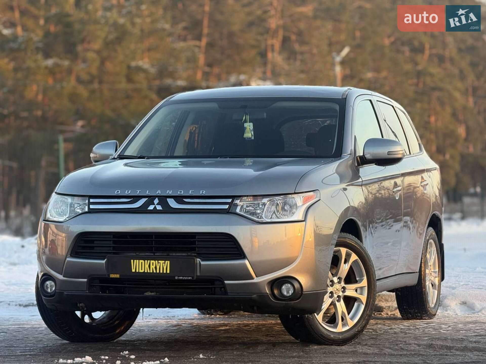 Головне фото звіту автомобіля MITSUBISHI OUTLANDER 2013