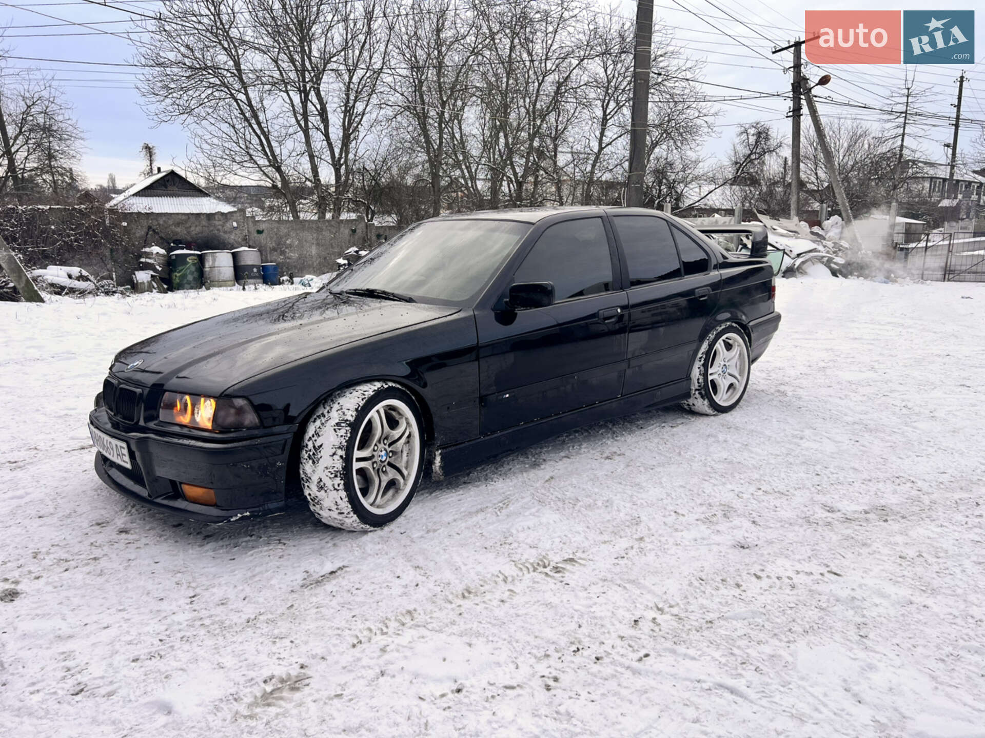 Головне фото звіту автомобіля BMW 320I 1998