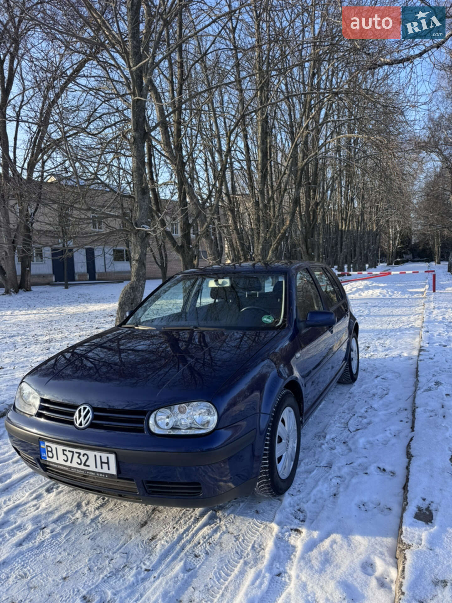 VOLKSWAGEN GOLF 2003