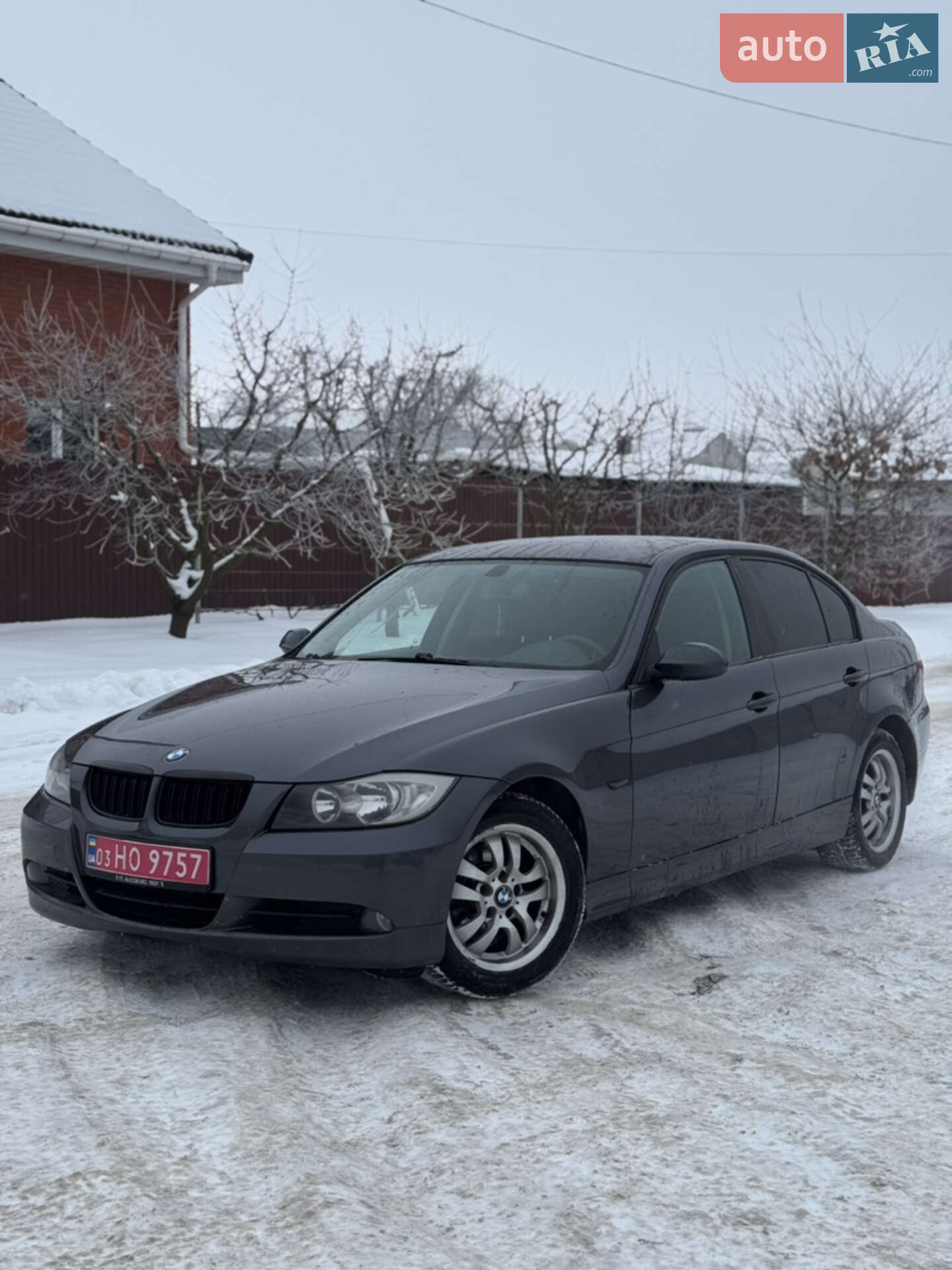 Головне фото звіту автомобіля BMW 320I 2006