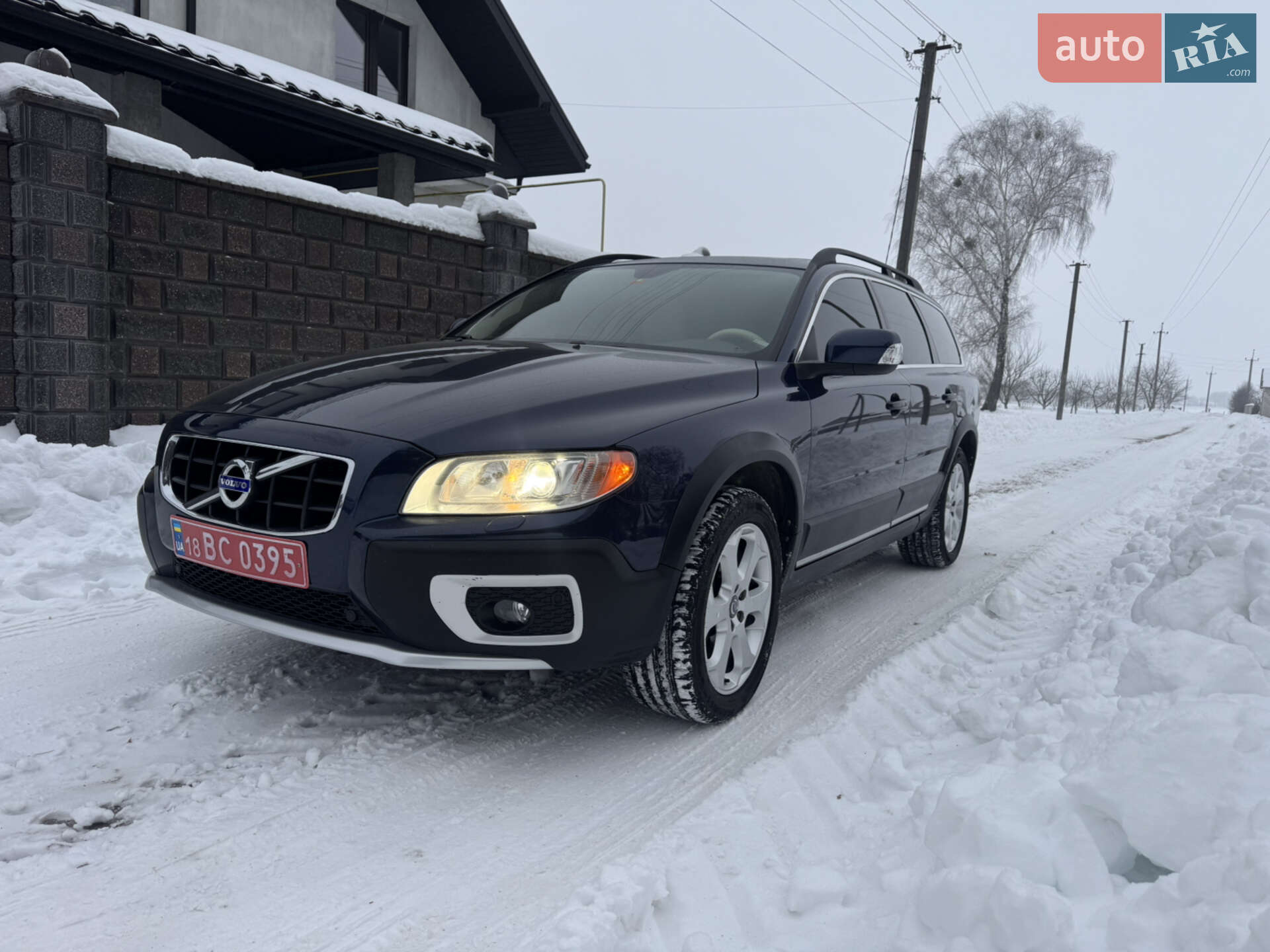 VOLVO XC70 2011