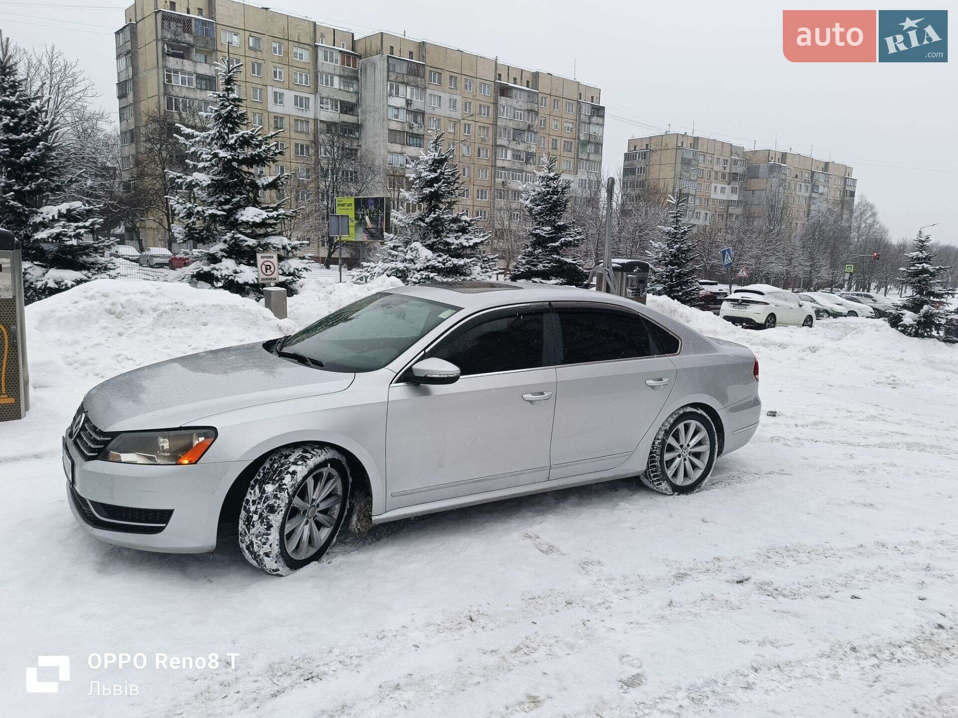 VOLKSWAGEN PASSAT 2012