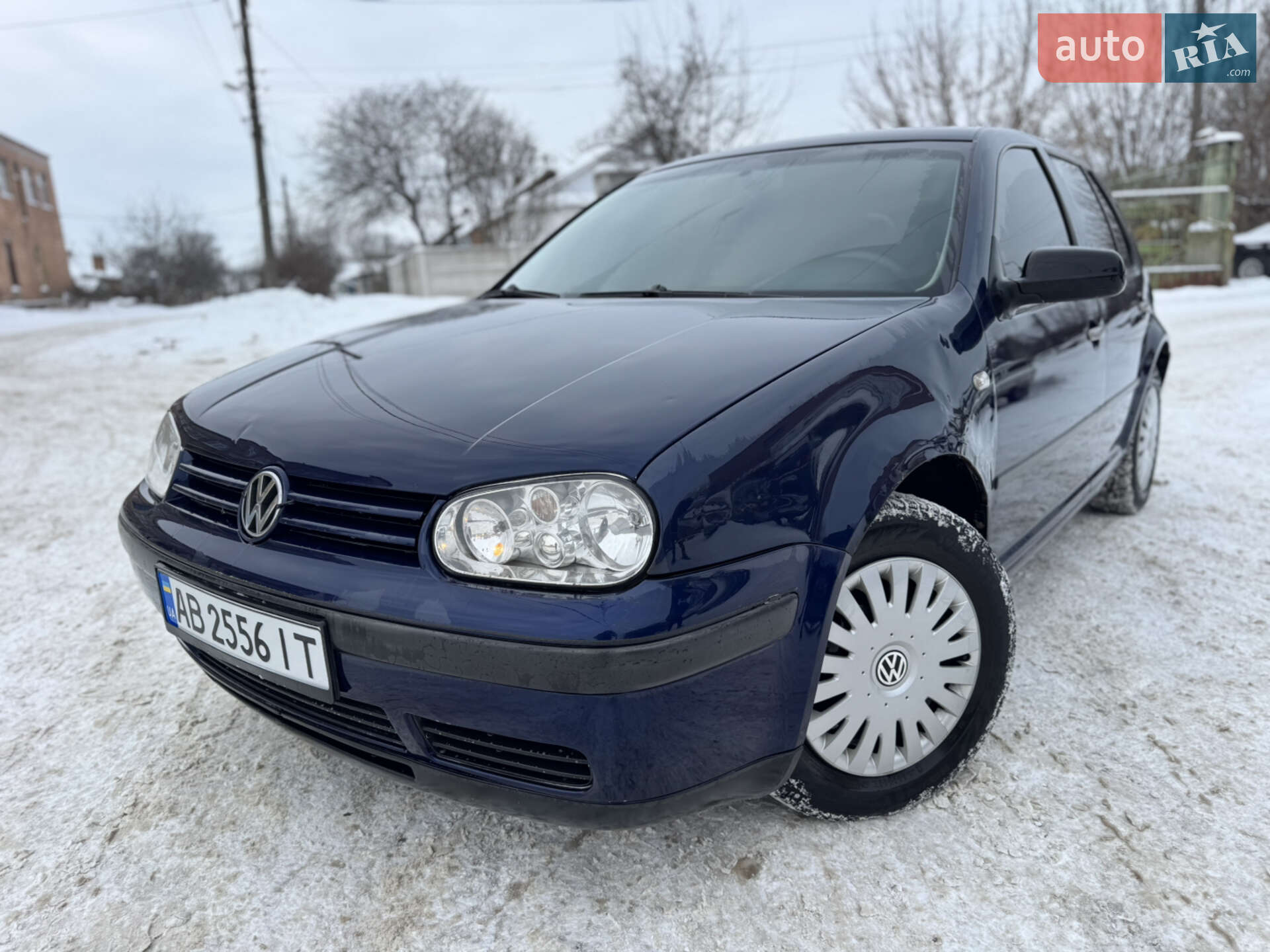 VOLKSWAGEN GOLF 2003