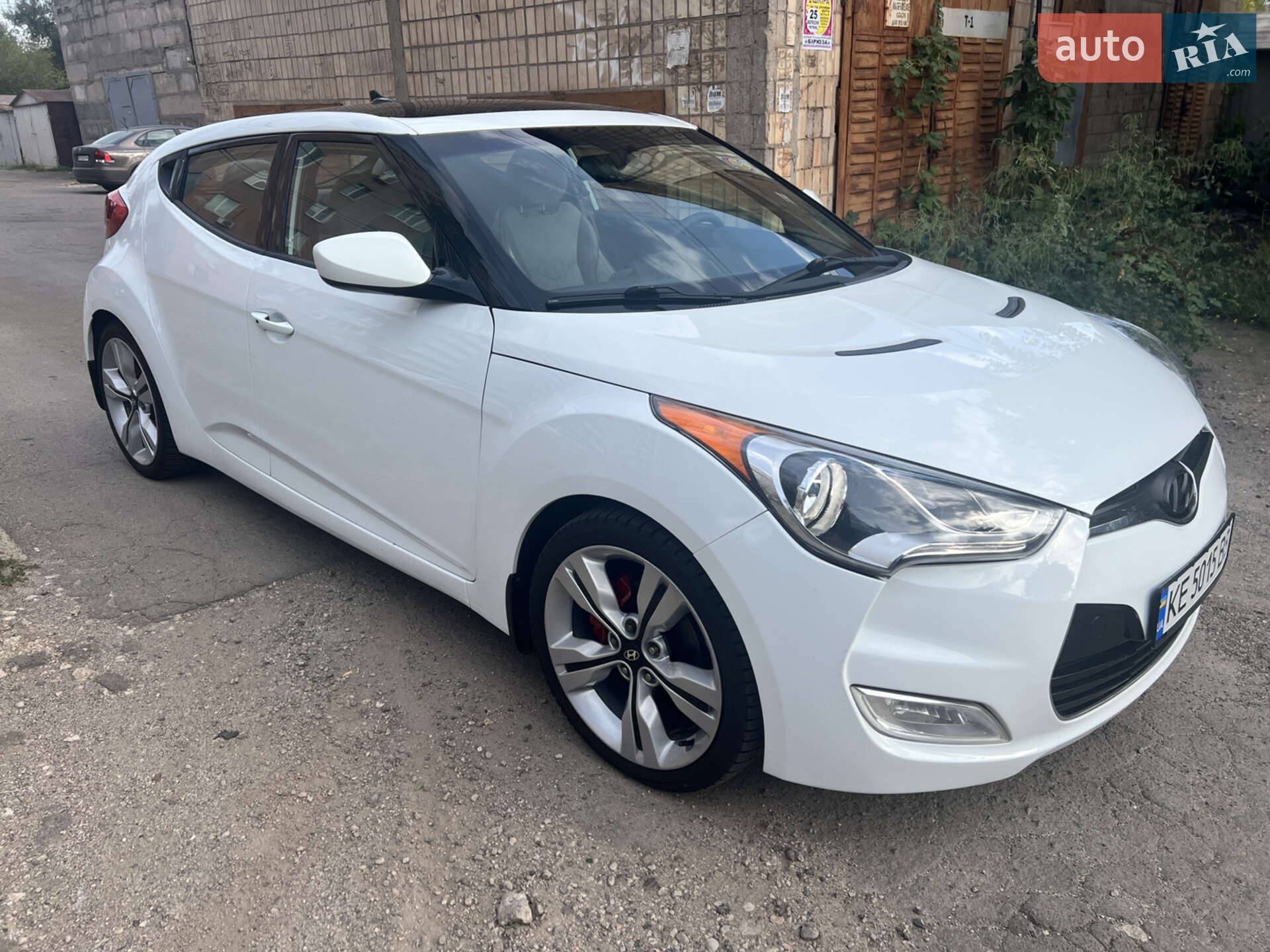 HYUNDAI VELOSTER 2011