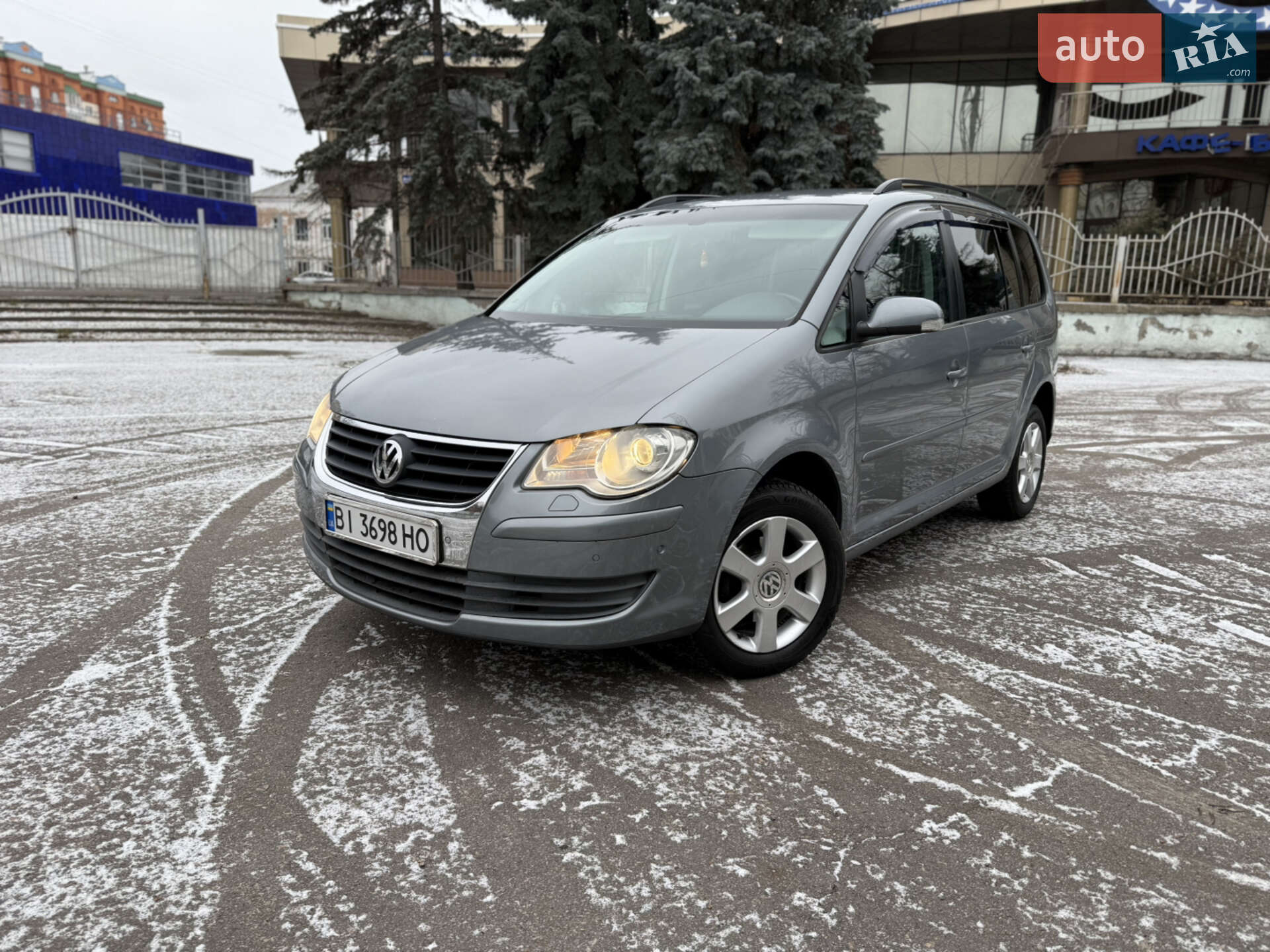 VOLKSWAGEN TOURAN 2008