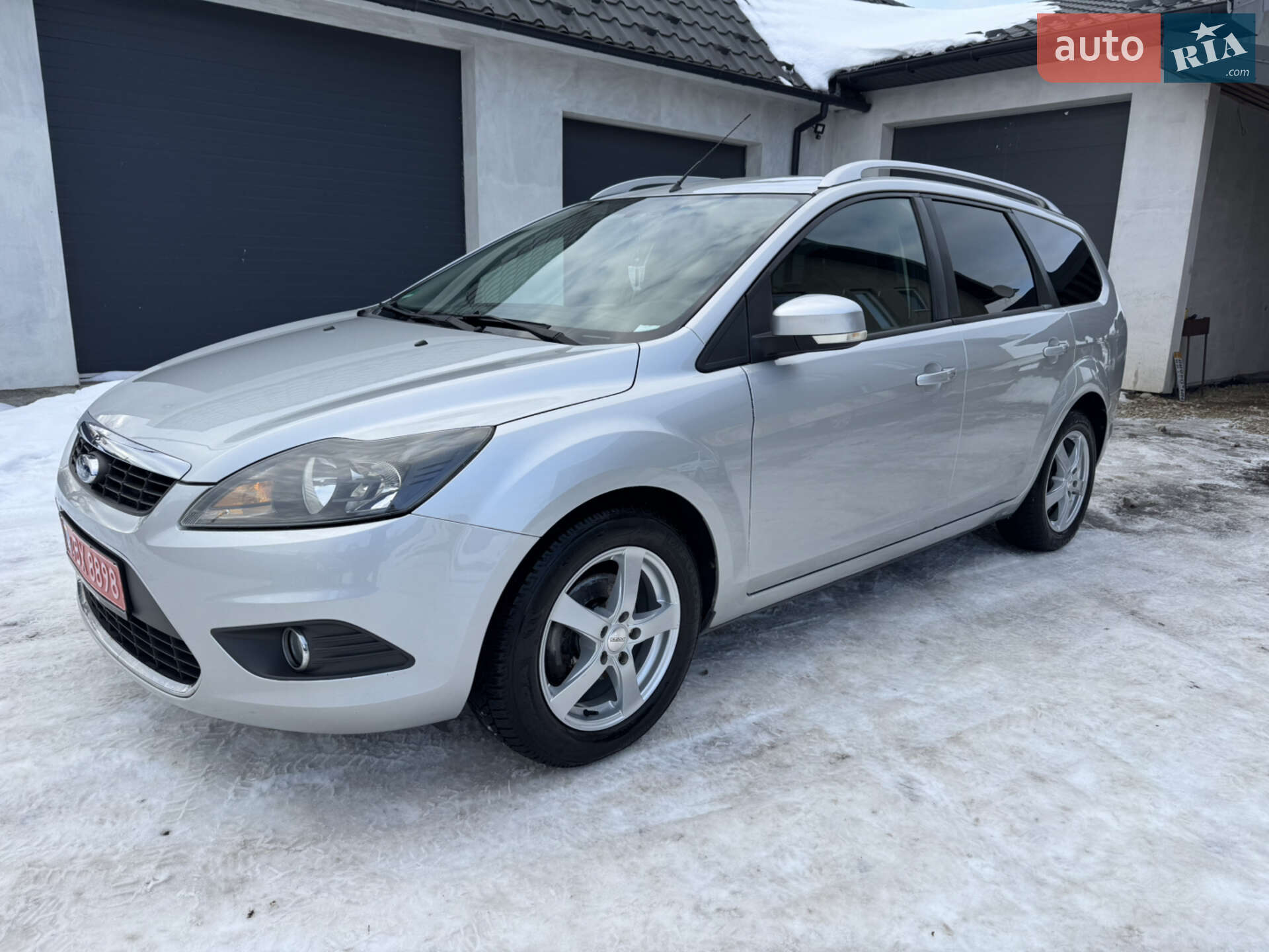 Головне фото звіту автомобіля FORD FOCUS 2009