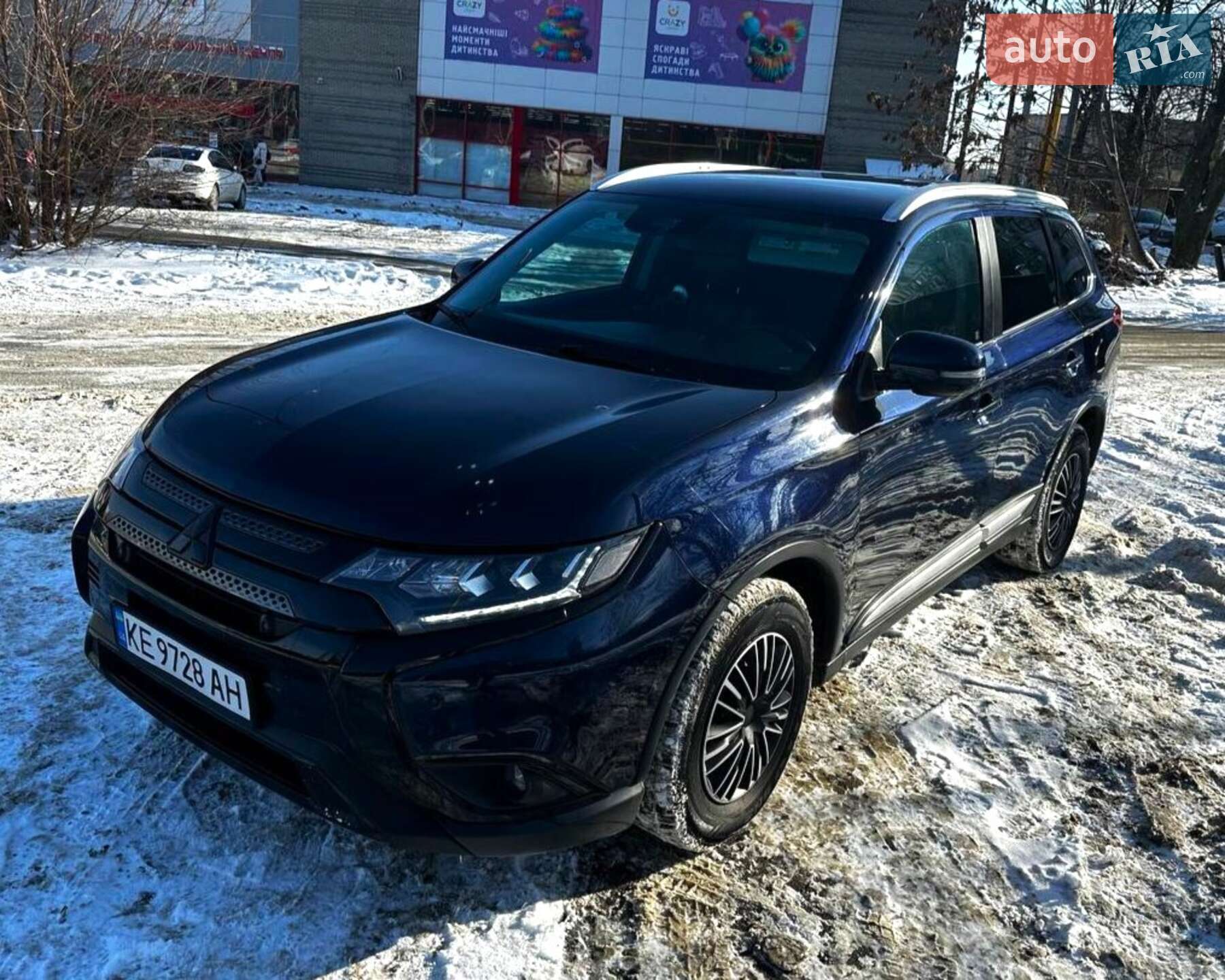 MITSUBISHI OUTLANDER