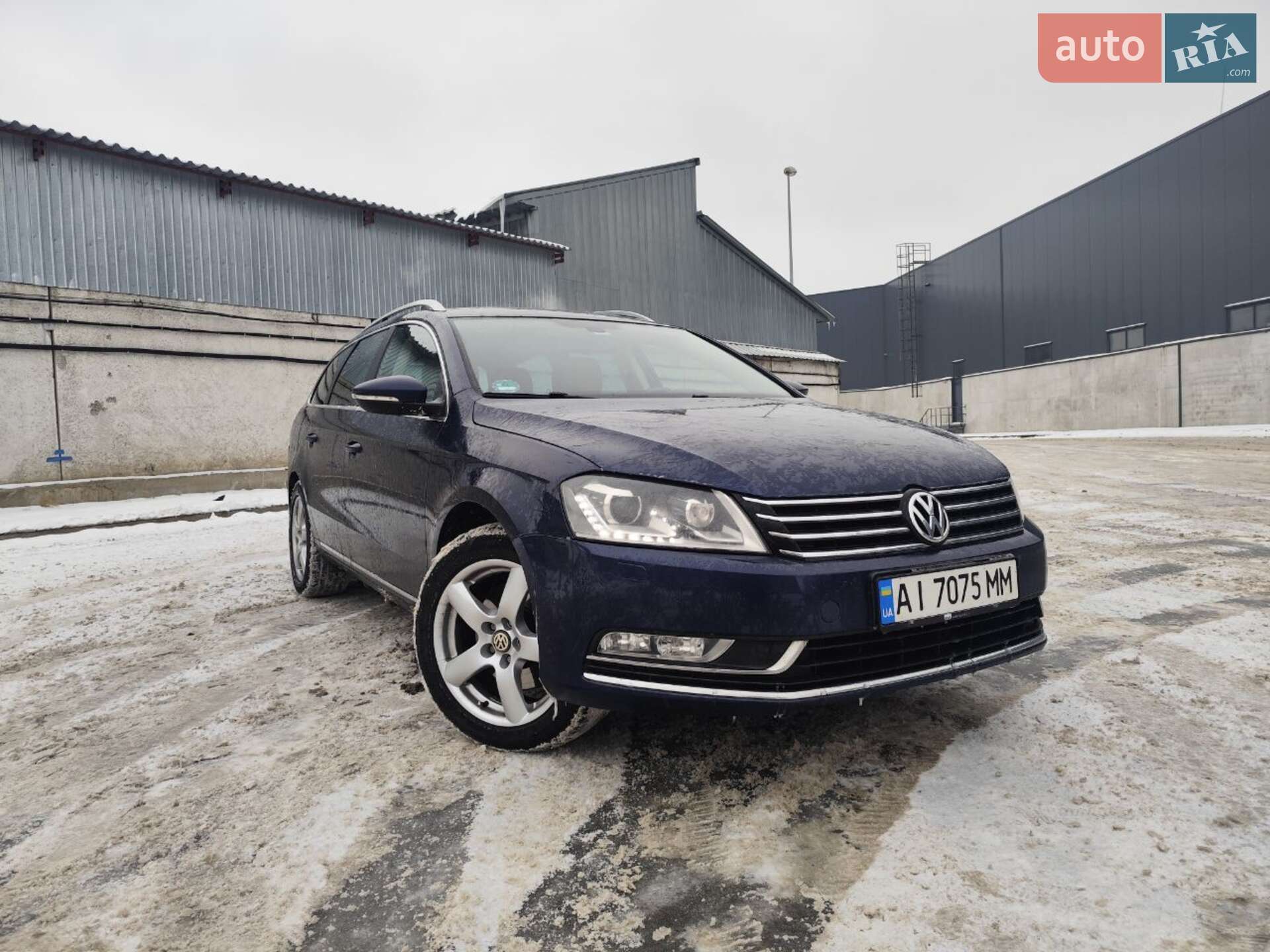 VOLKSWAGEN PASSAT 2012