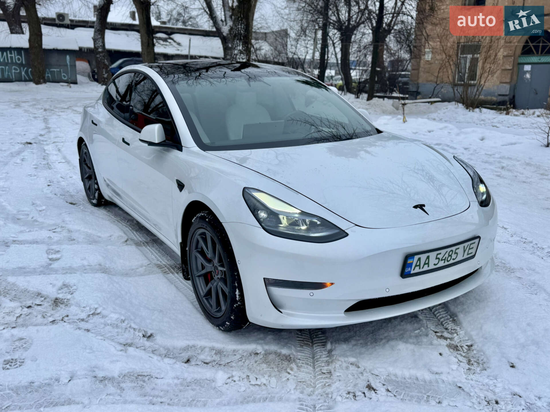 Головне фото звіту автомобіля TESLA MODEL 3 2022