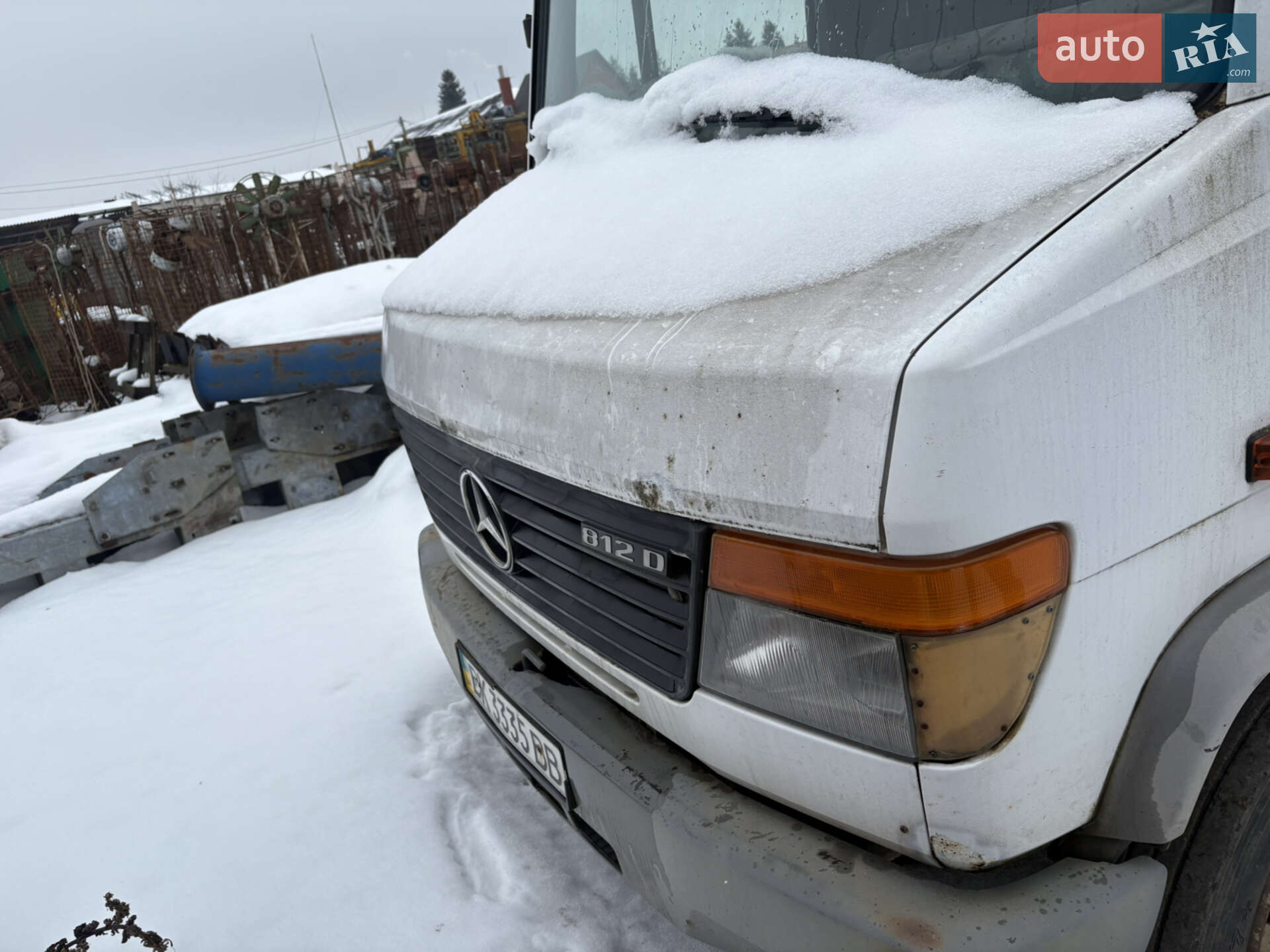 MERCEDES-BENZ 812D 2000