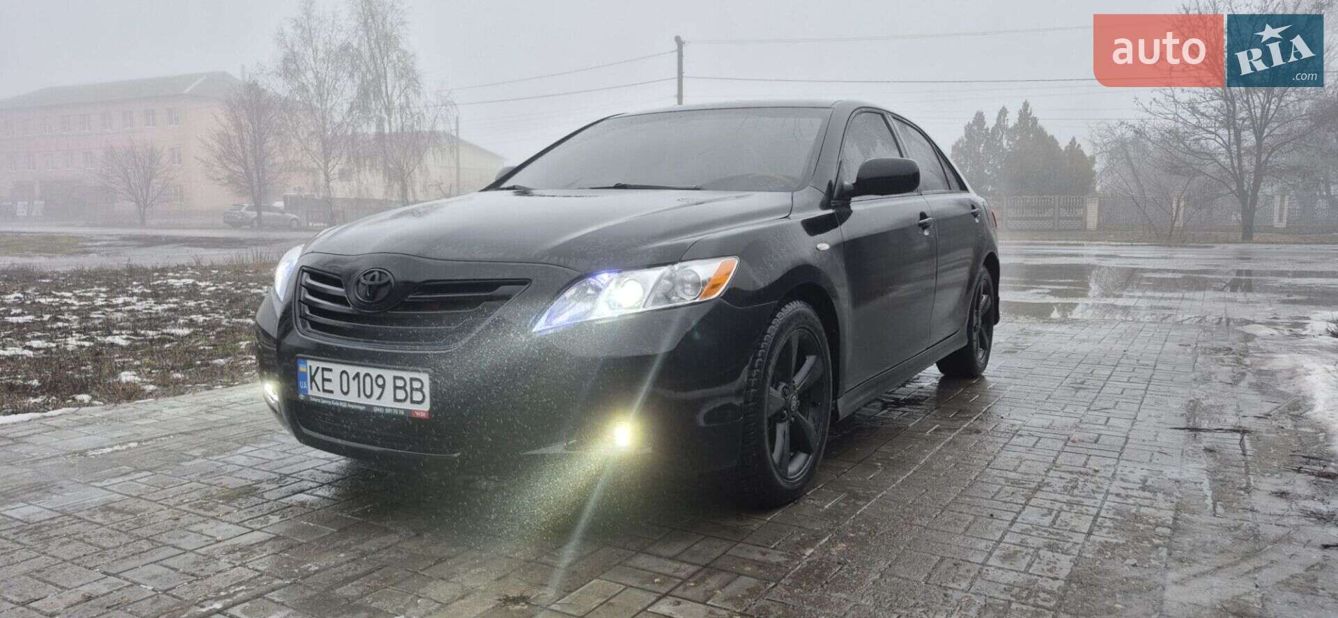 TOYOTA CAMRY