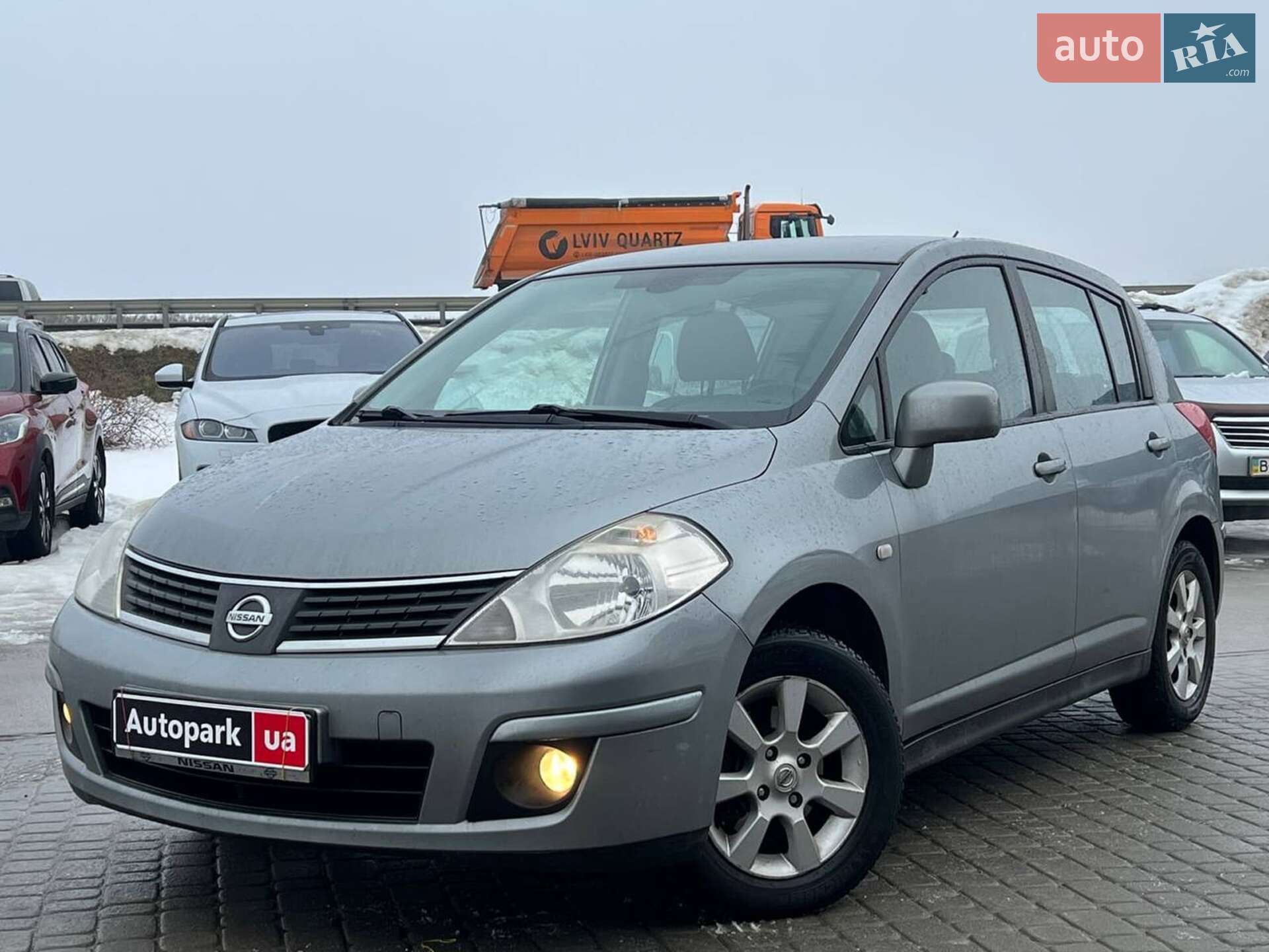 NISSAN TIIDA 2009
