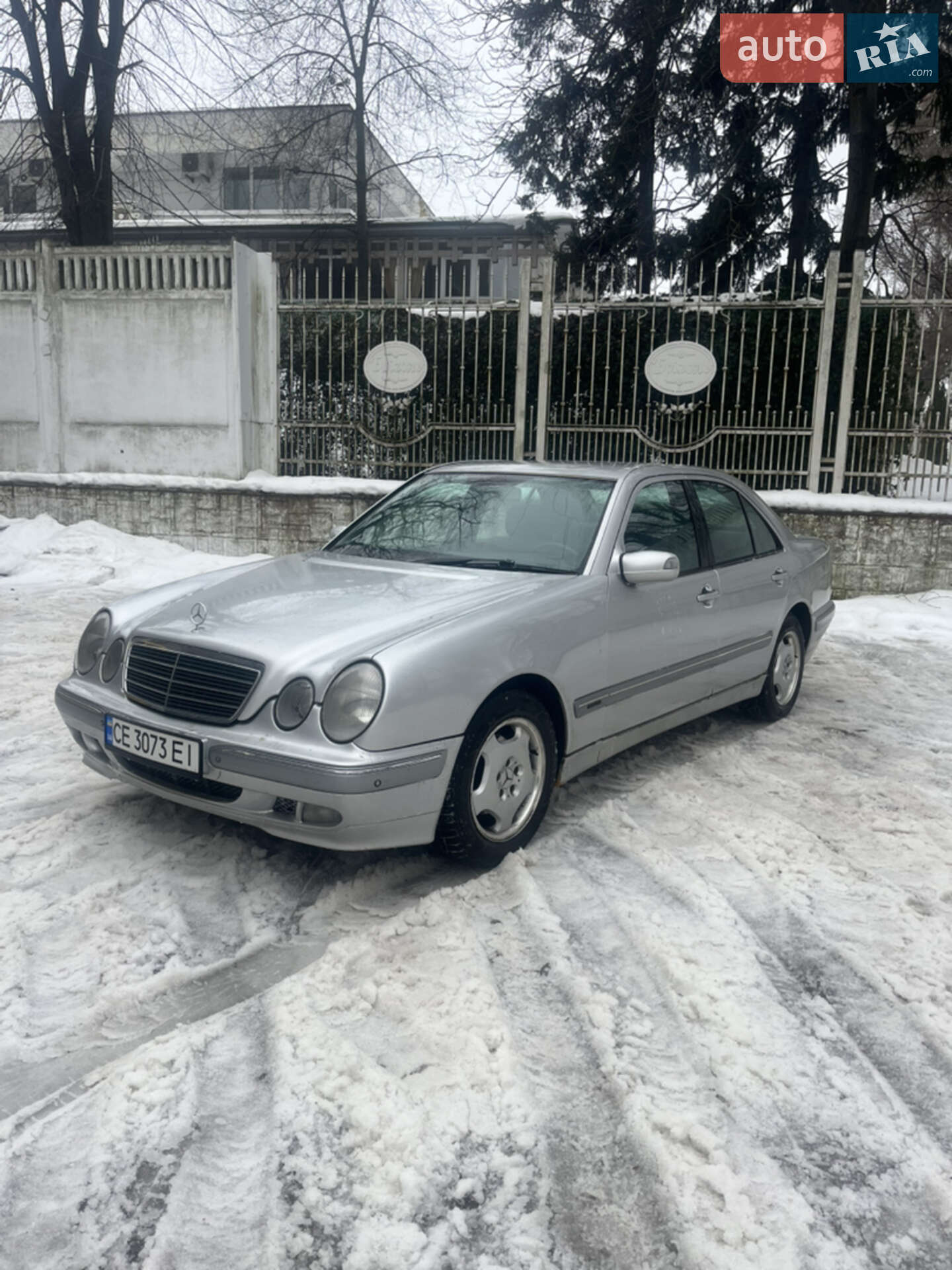 Головне фото звіту автомобіля MERCEDES-BENZ E 220 CDI 2001