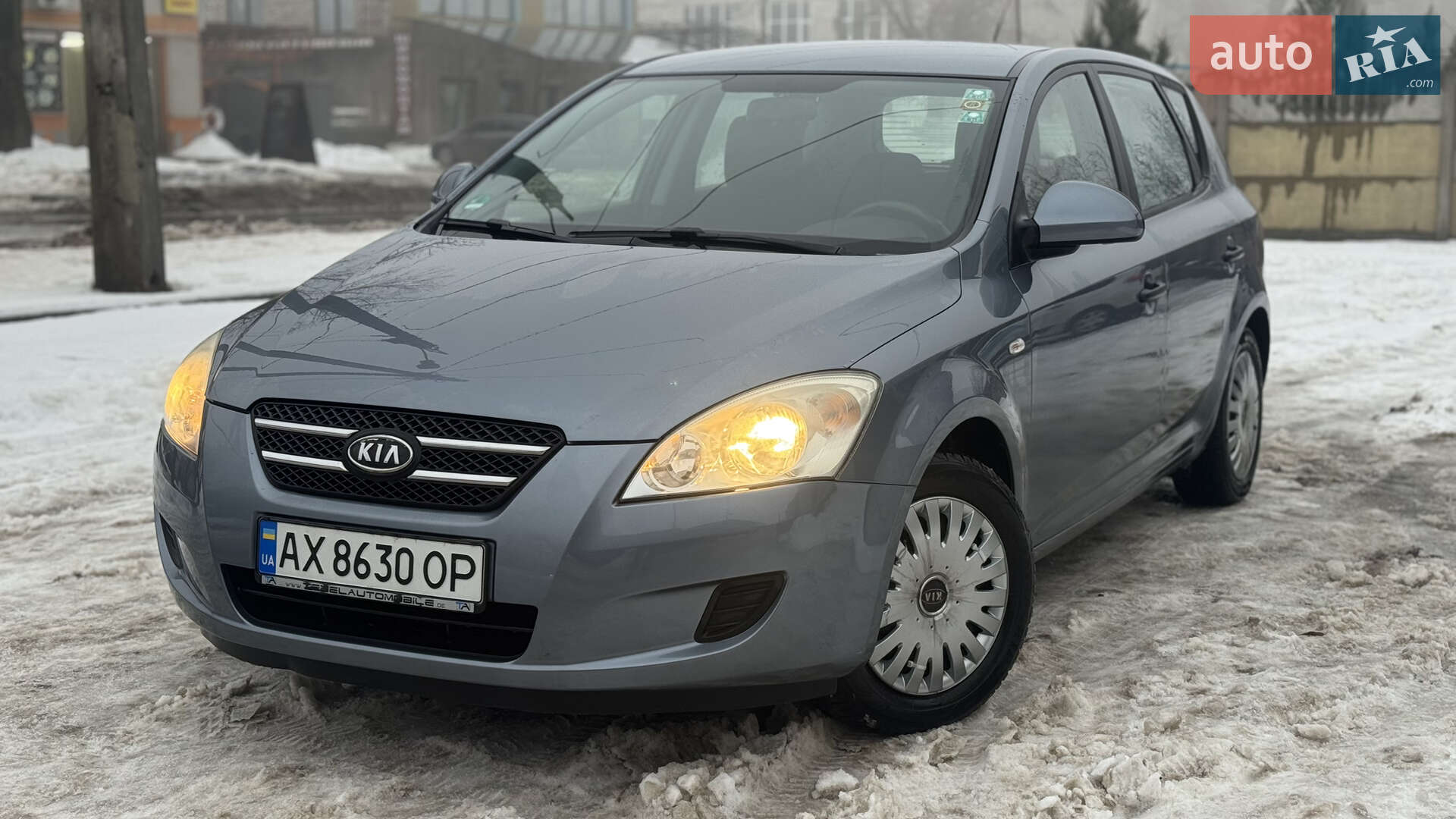 Головне фото звіту автомобіля KIA CEE'D 2007