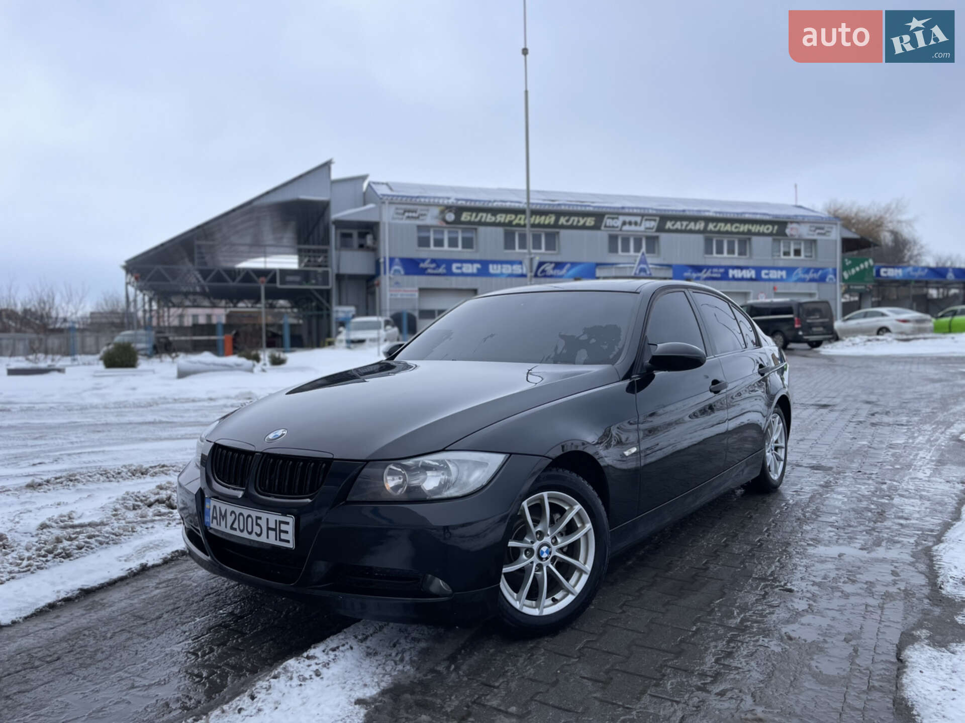 Головне фото звіту автомобіля BMW 320I 2005