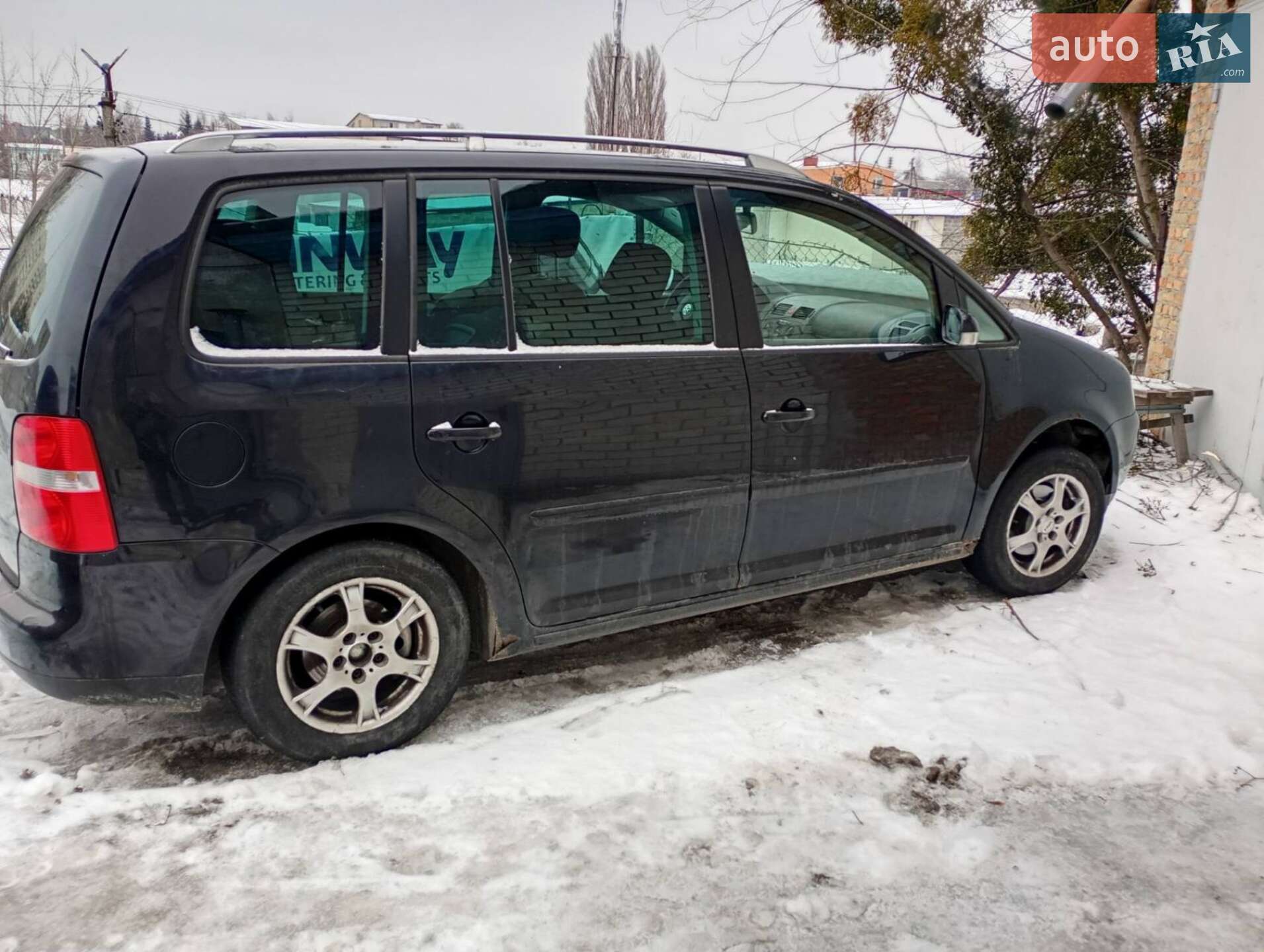 VOLKSWAGEN TOURAN 2005