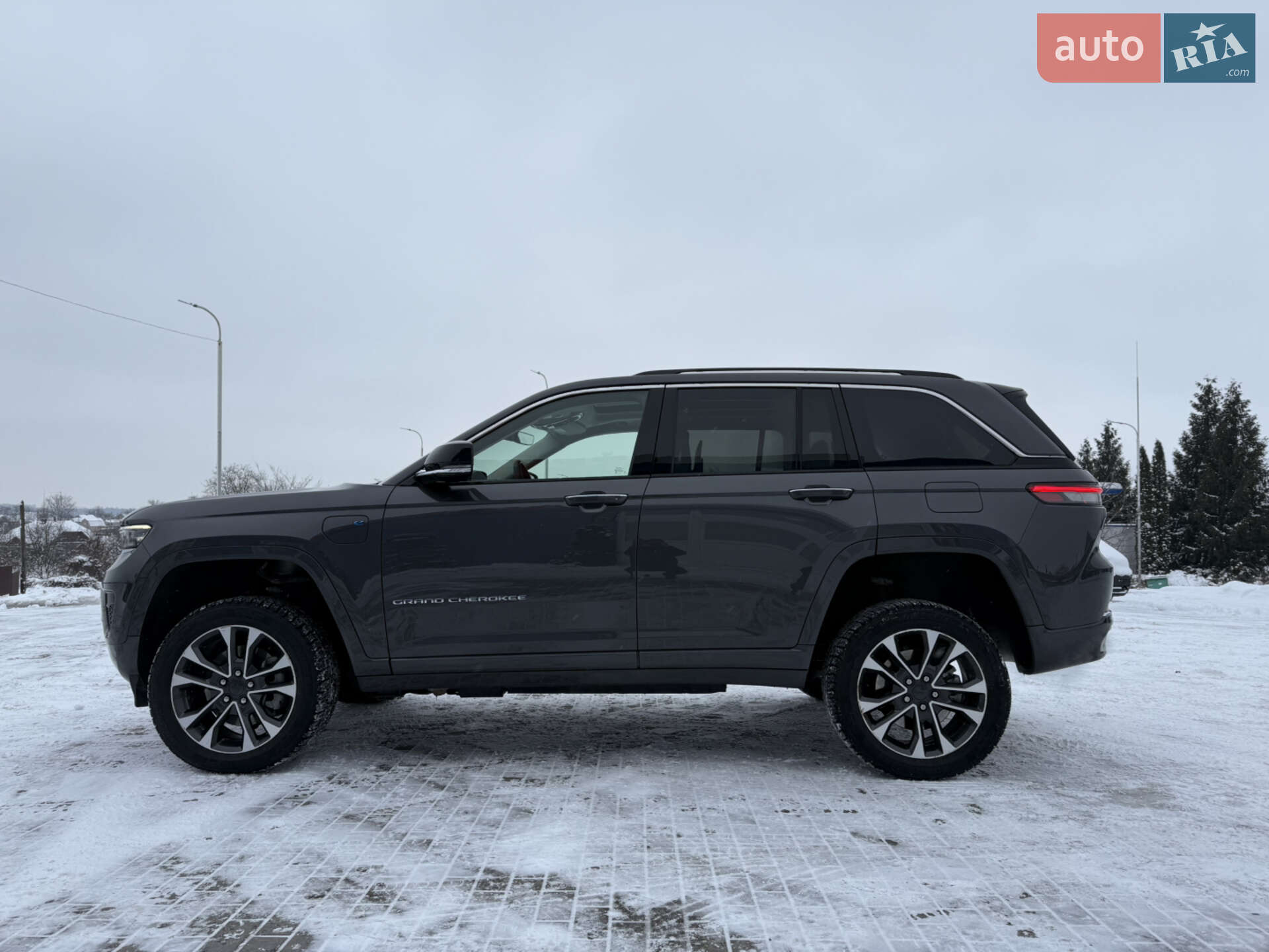 JEEP GRAND CHEROKEE 2022