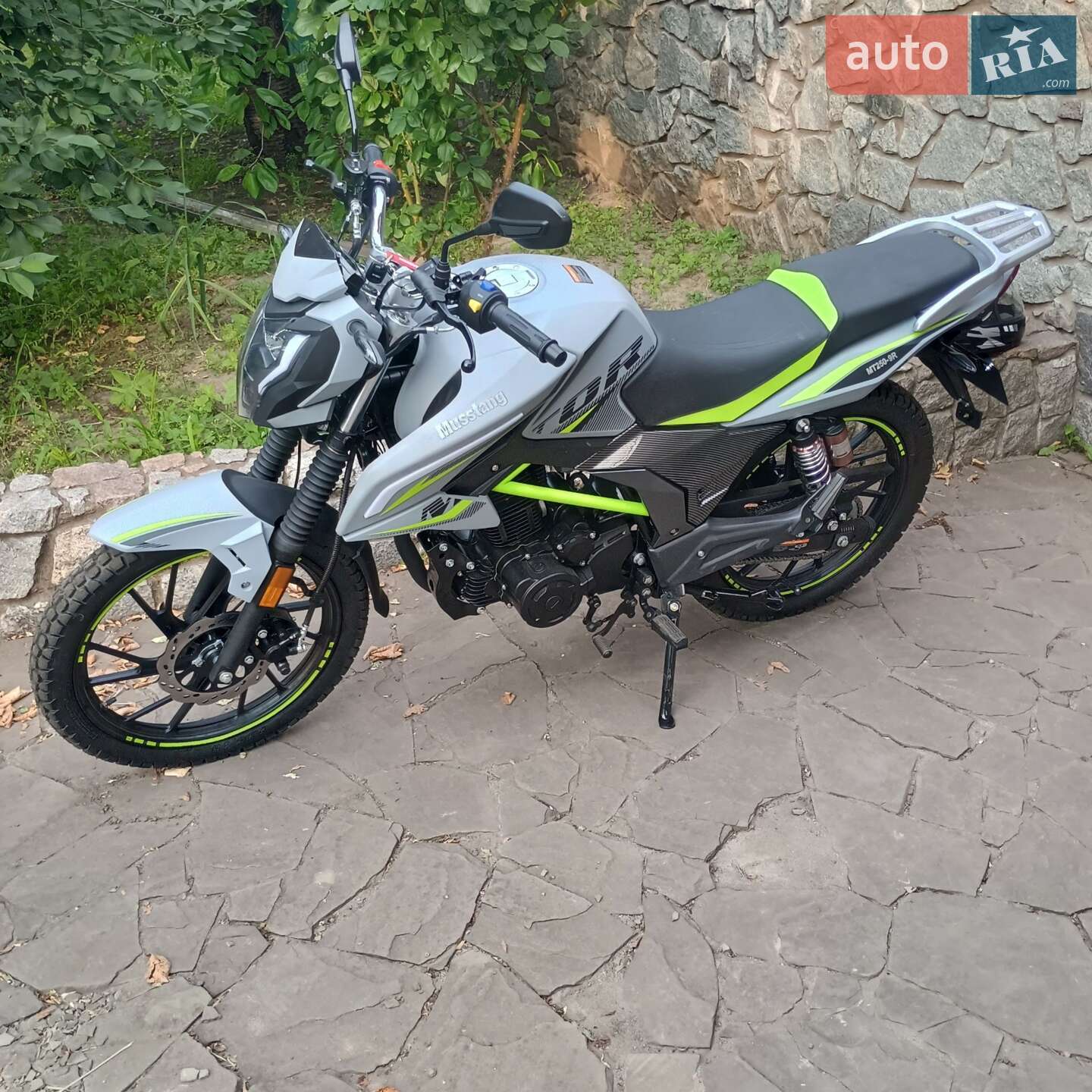 MUSSTANG MT250-9R 2025
