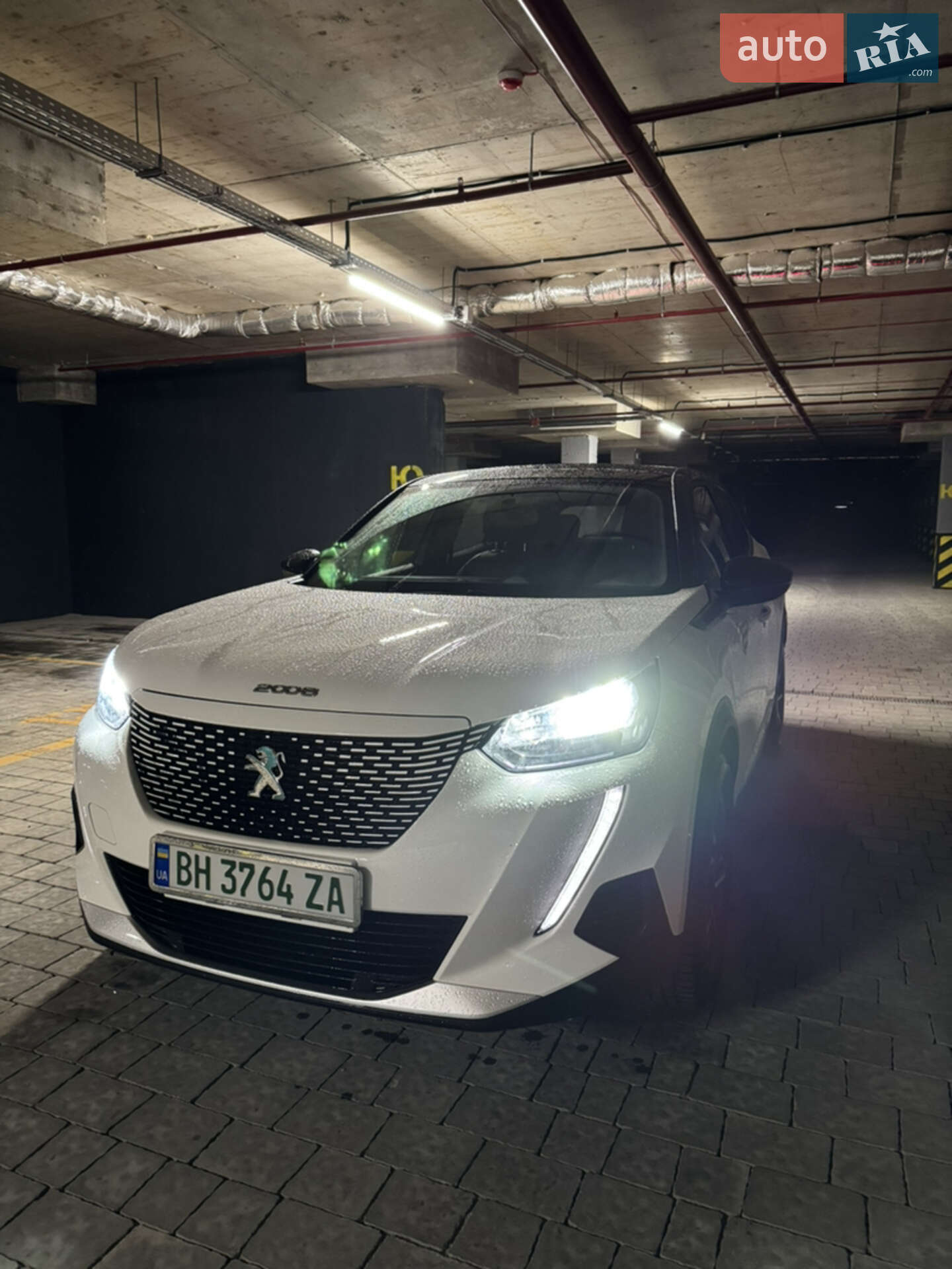 PEUGEOT E2008 2020