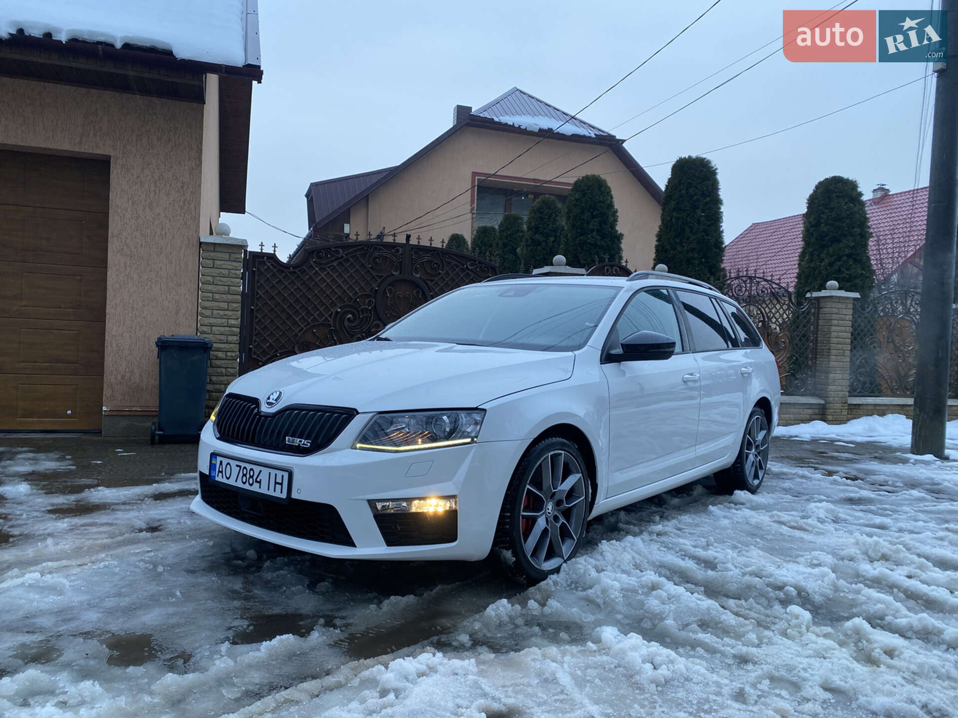 Головне фото звіту автомобіля SKODA OCTAVIA 2014