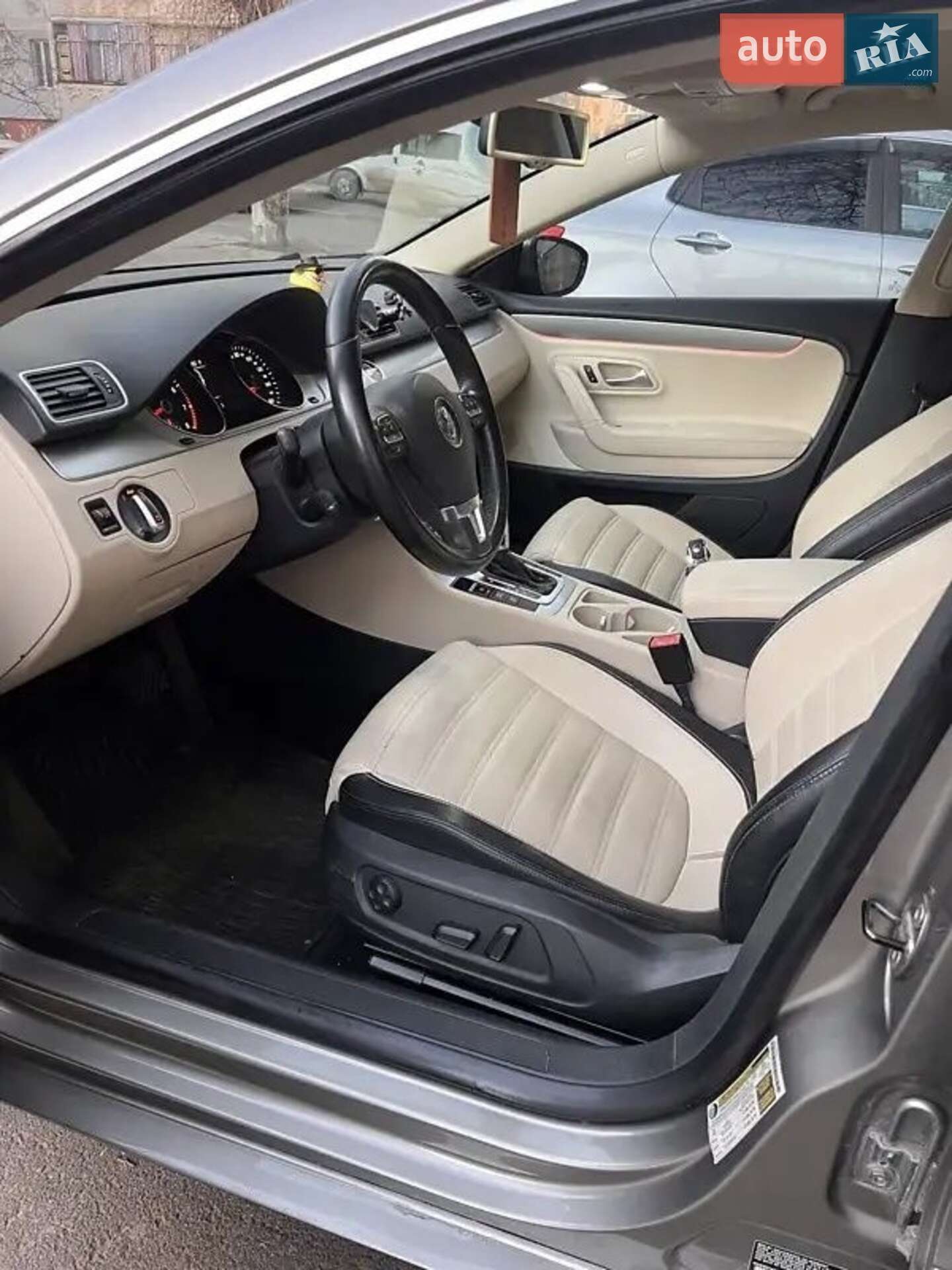 VOLKSWAGEN CC 2011