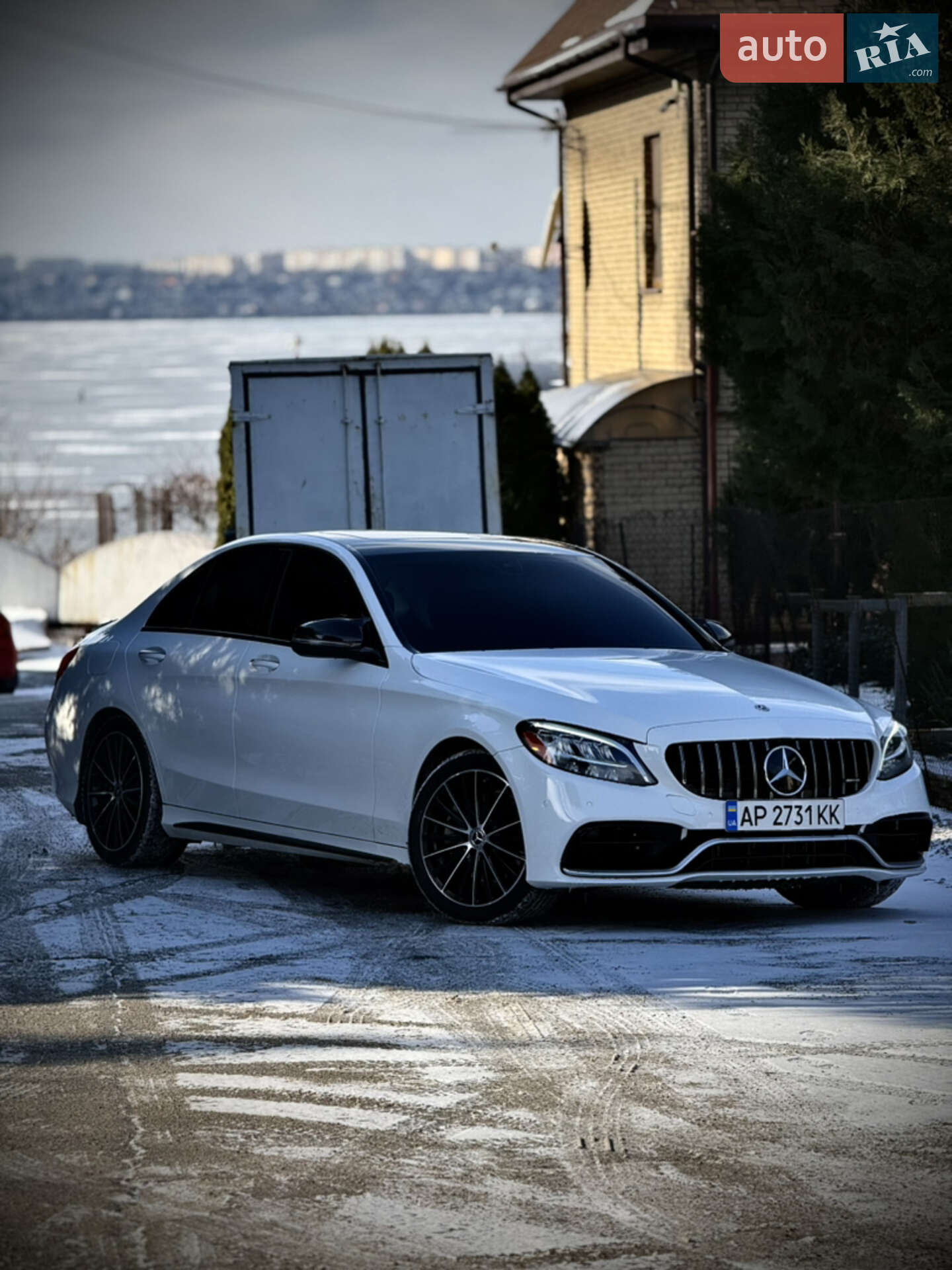 MERCEDES-BENZ C 300 2019
