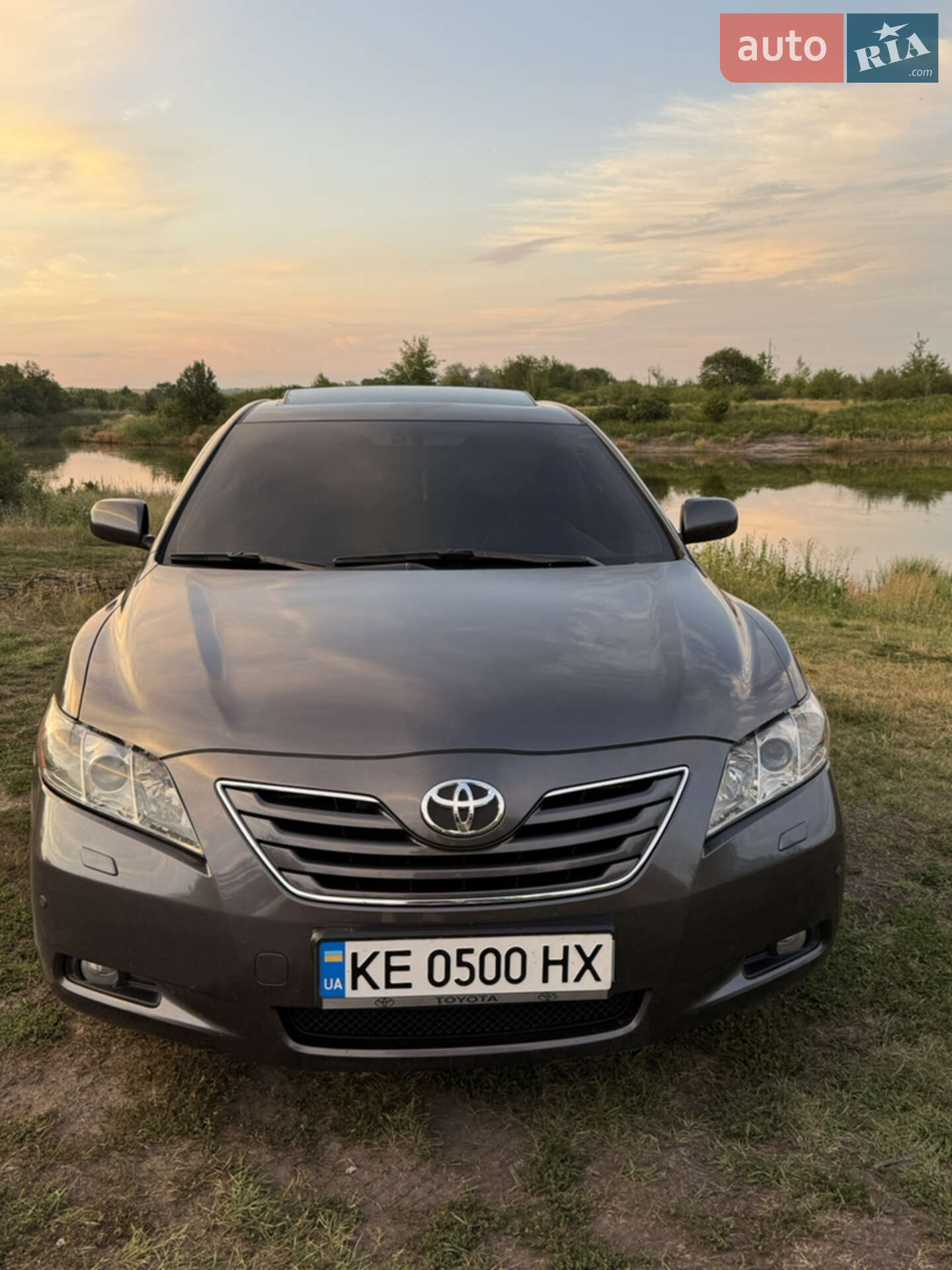 TOYOTA CAMRY