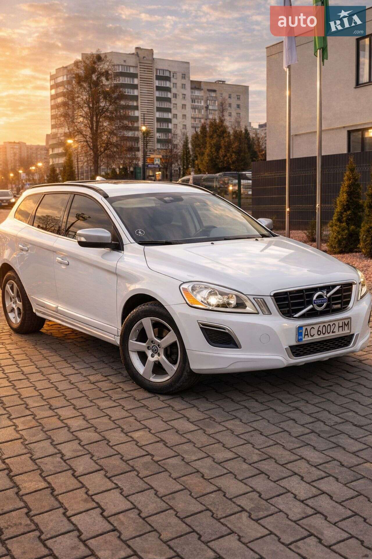 VOLVO XC60 2012