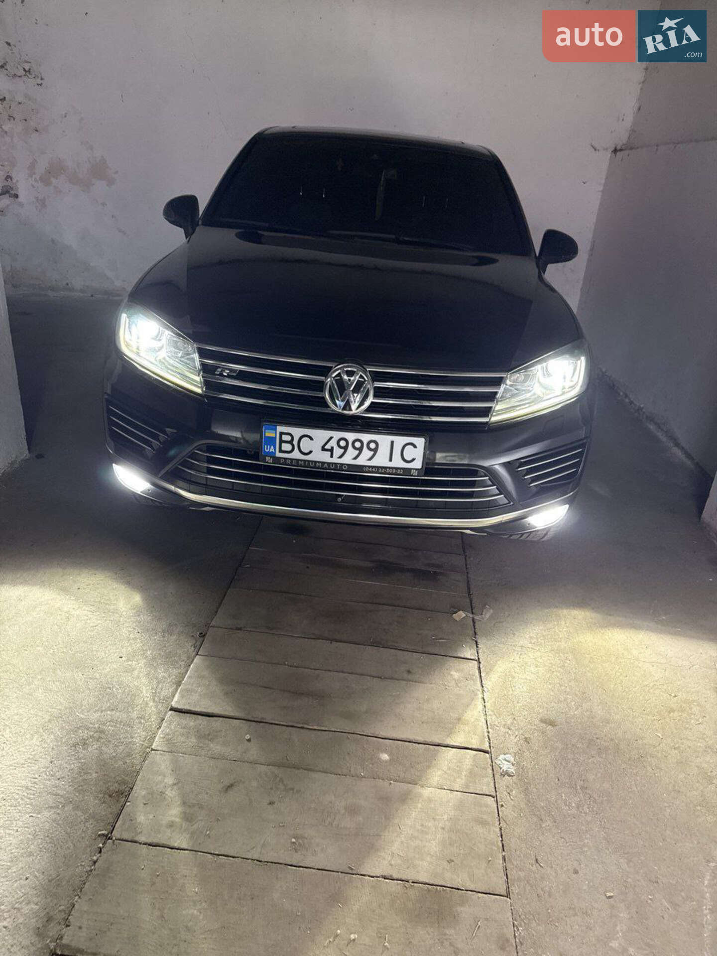 VOLKSWAGEN TOUAREG 2015