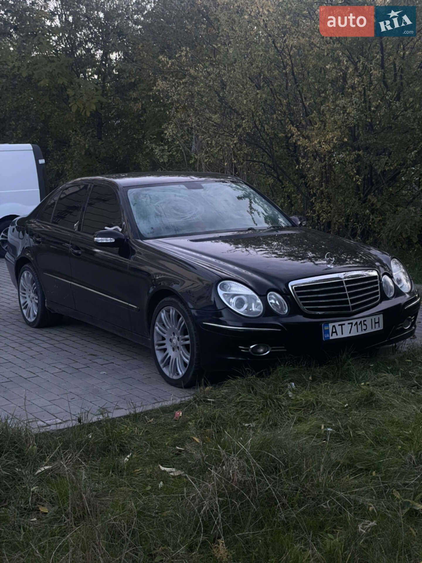 Головне фото звіту автомобіля MERCEDES-BENZ E 270 CDI 2002
