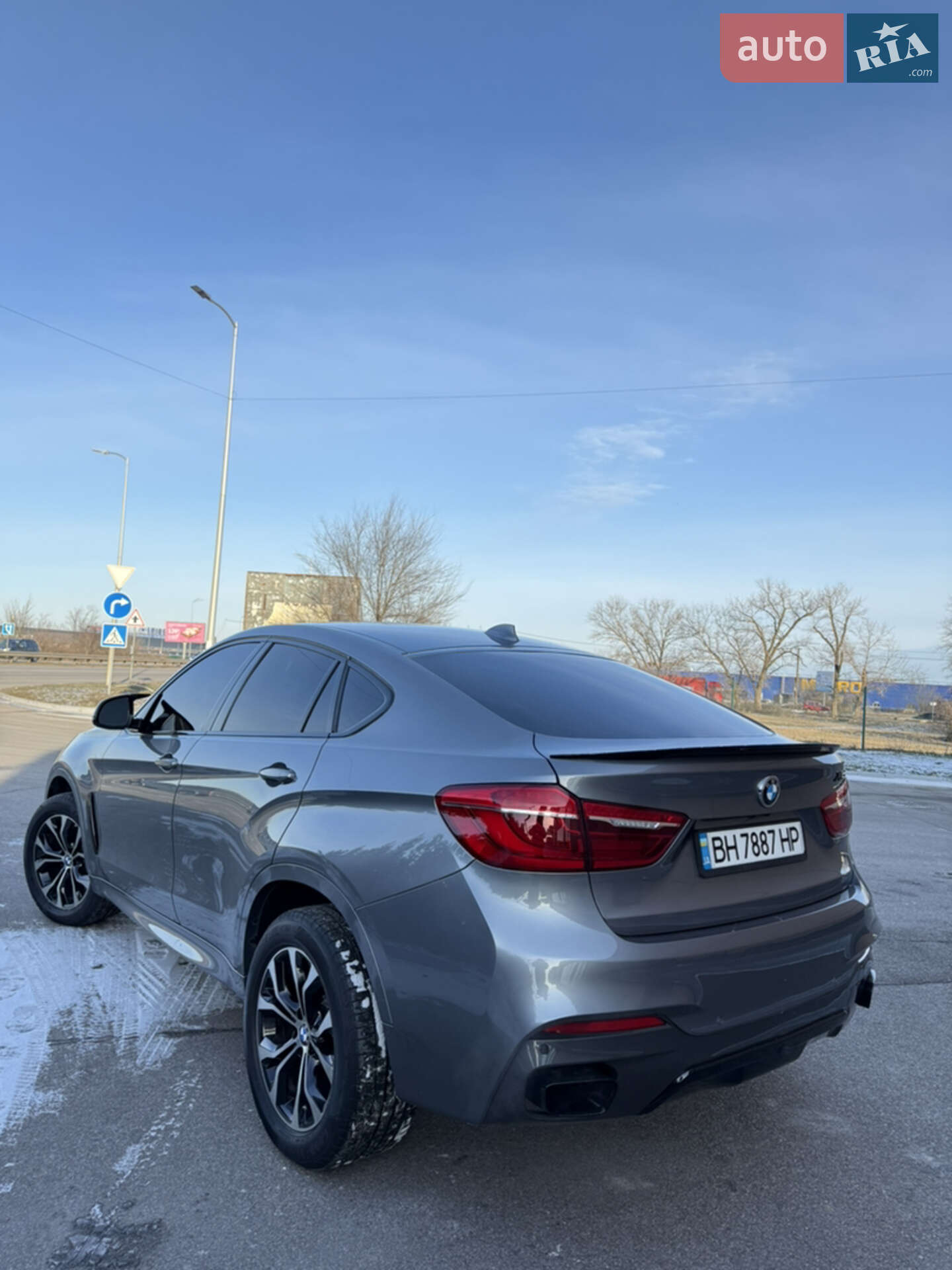 Головне фото звіту автомобіля BMW X6 2017