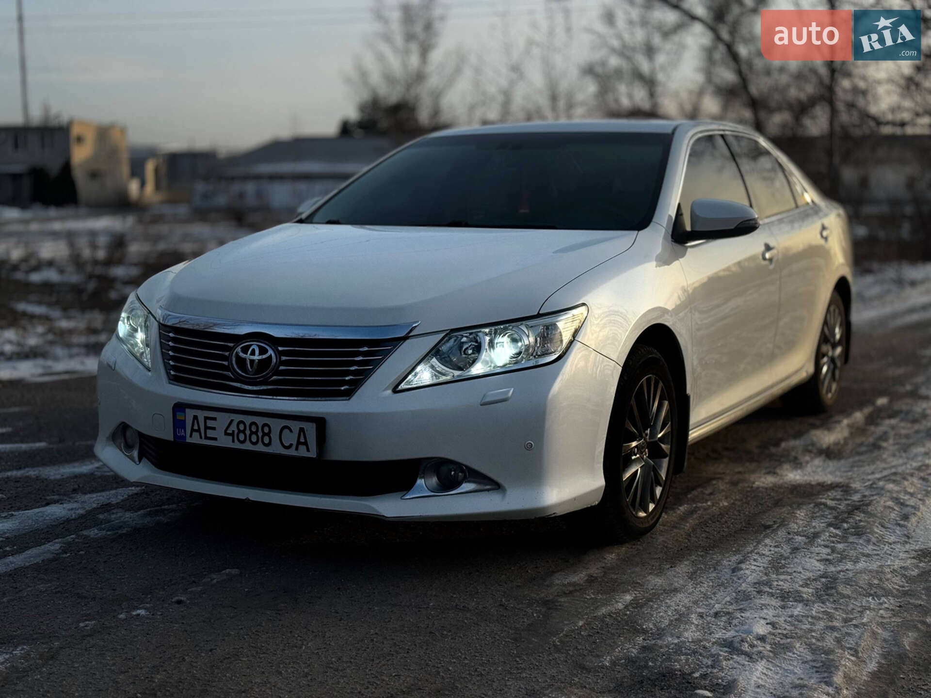 TOYOTA CAMRY