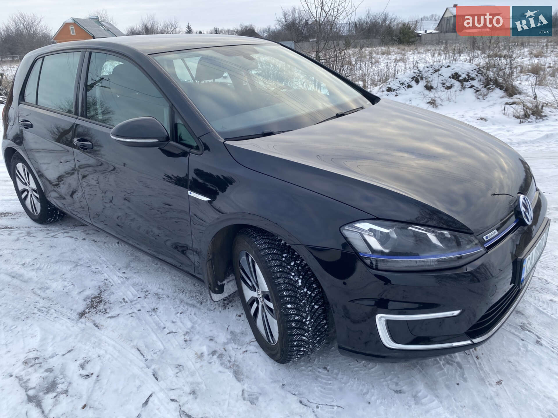 VOLKSWAGEN E-GOLF 2015