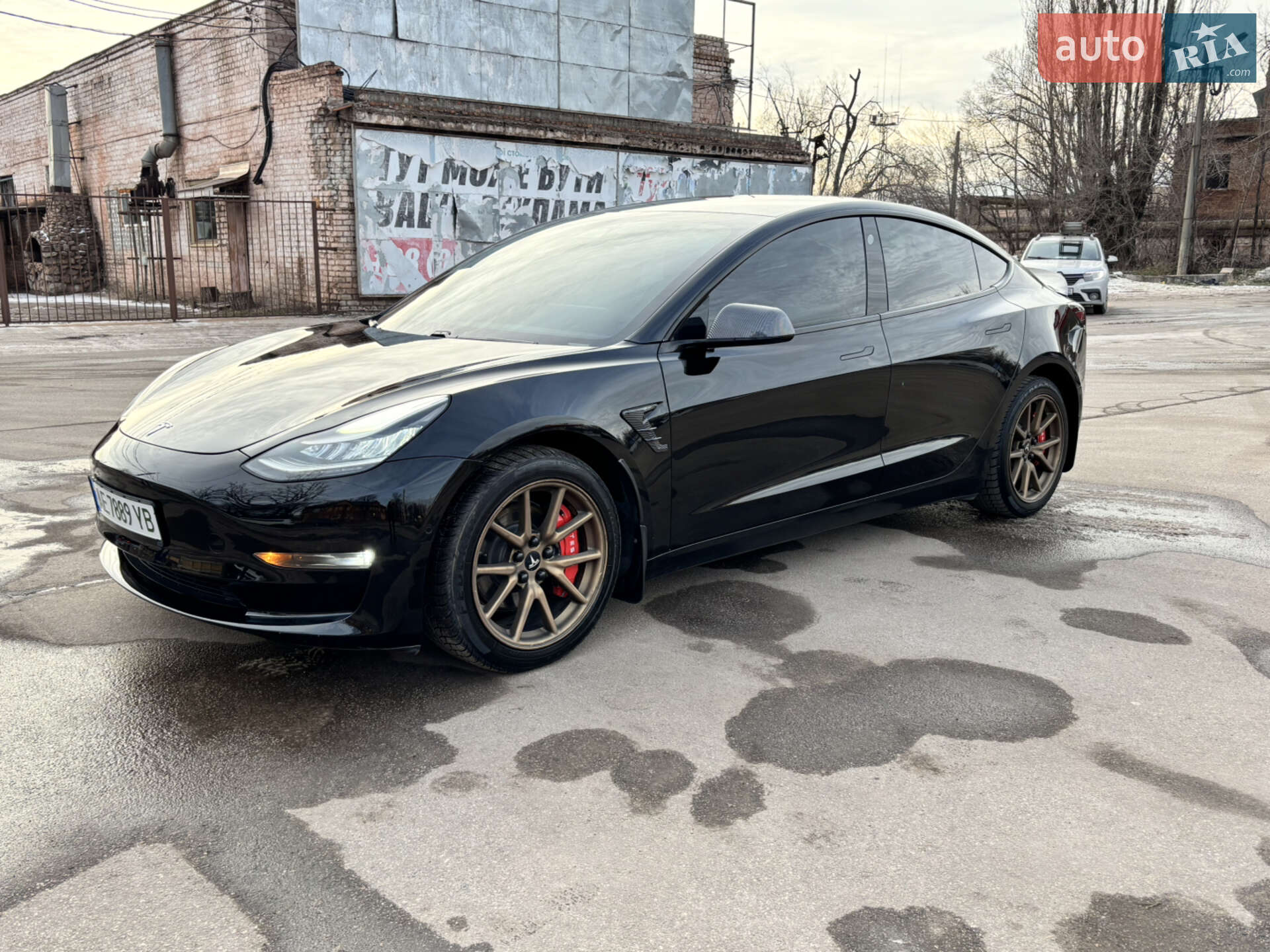Головне фото звіту автомобіля TESLA MODEL 3 2018