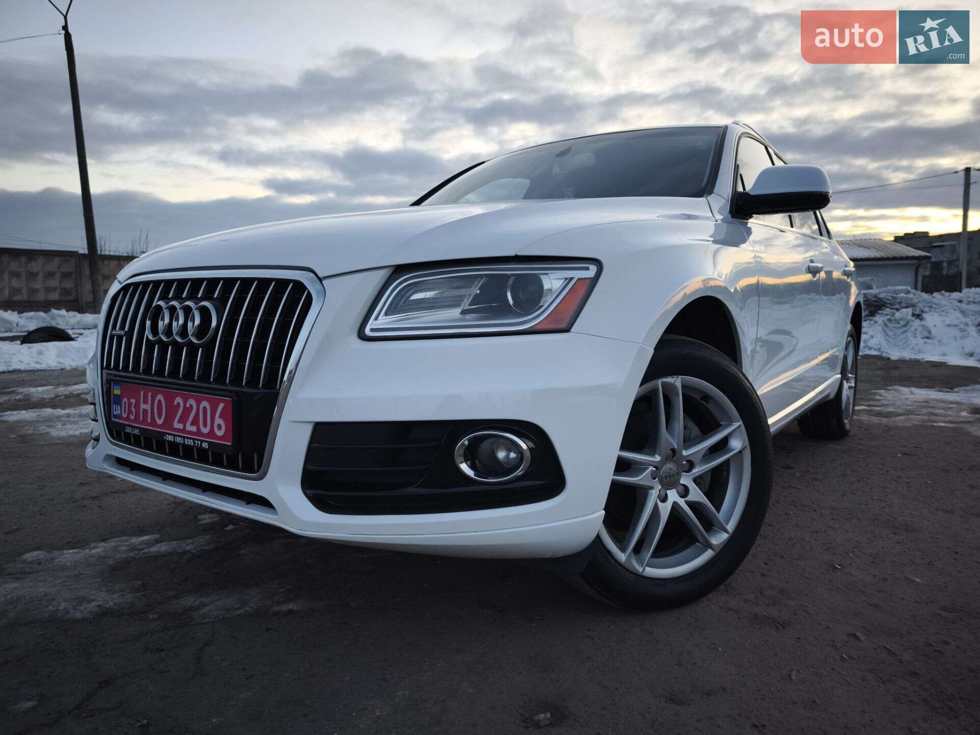 Головне фото звіту автомобіля AUDI Q5 2016