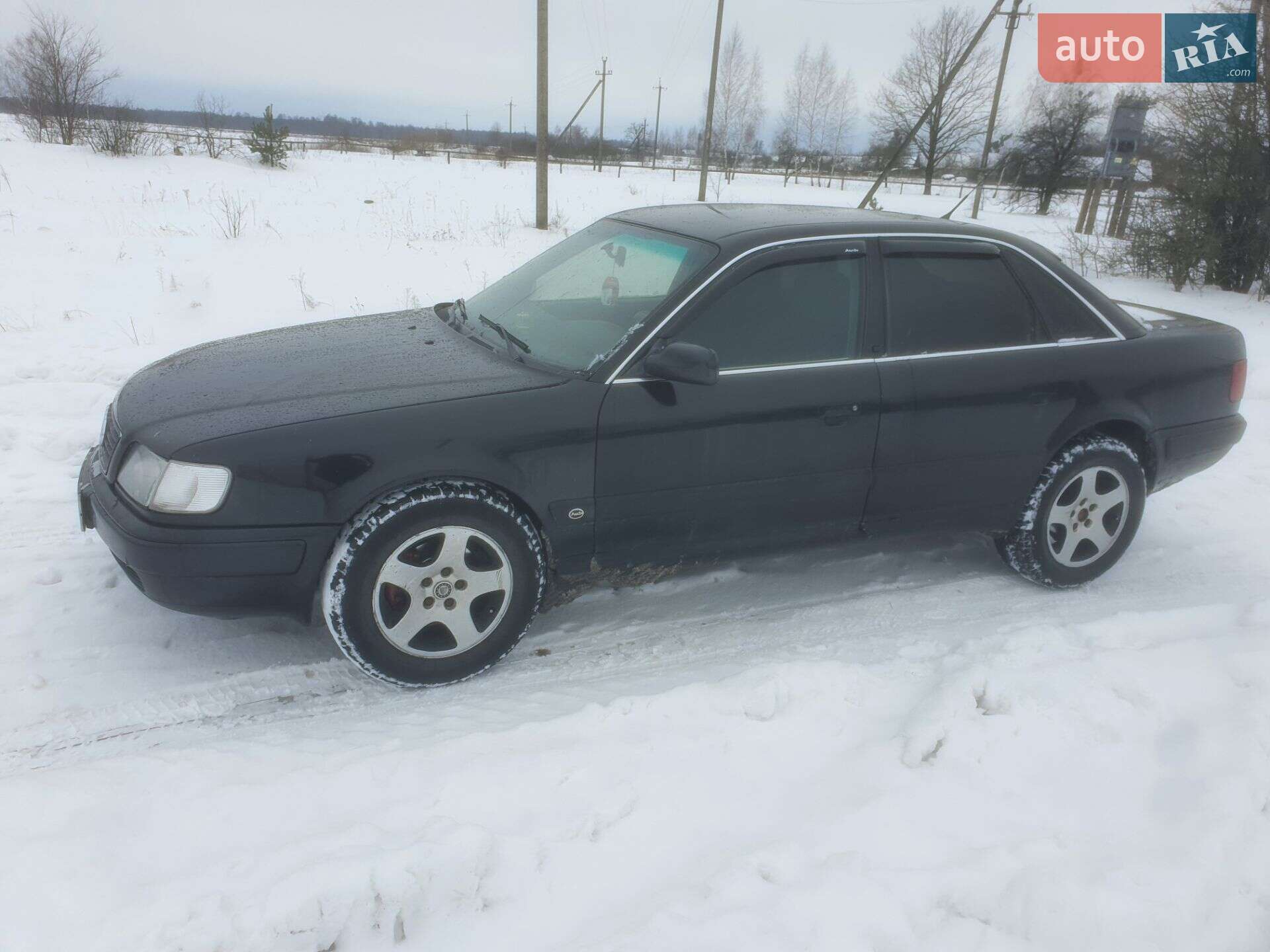 Головне фото звіту автомобіля AUDI 100 1992