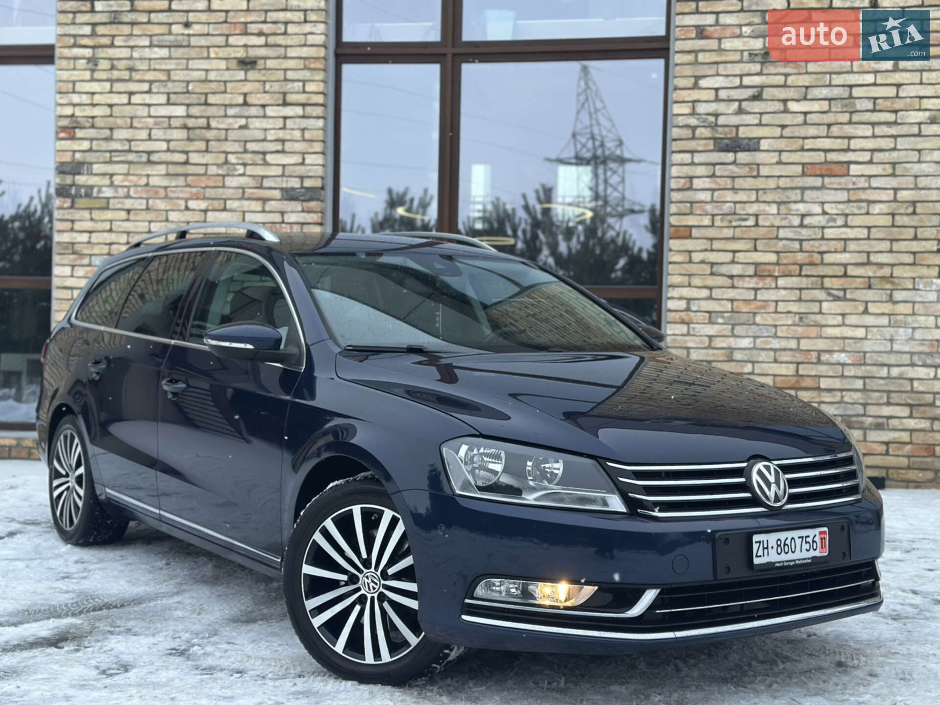 VOLKSWAGEN PASSAT 2011