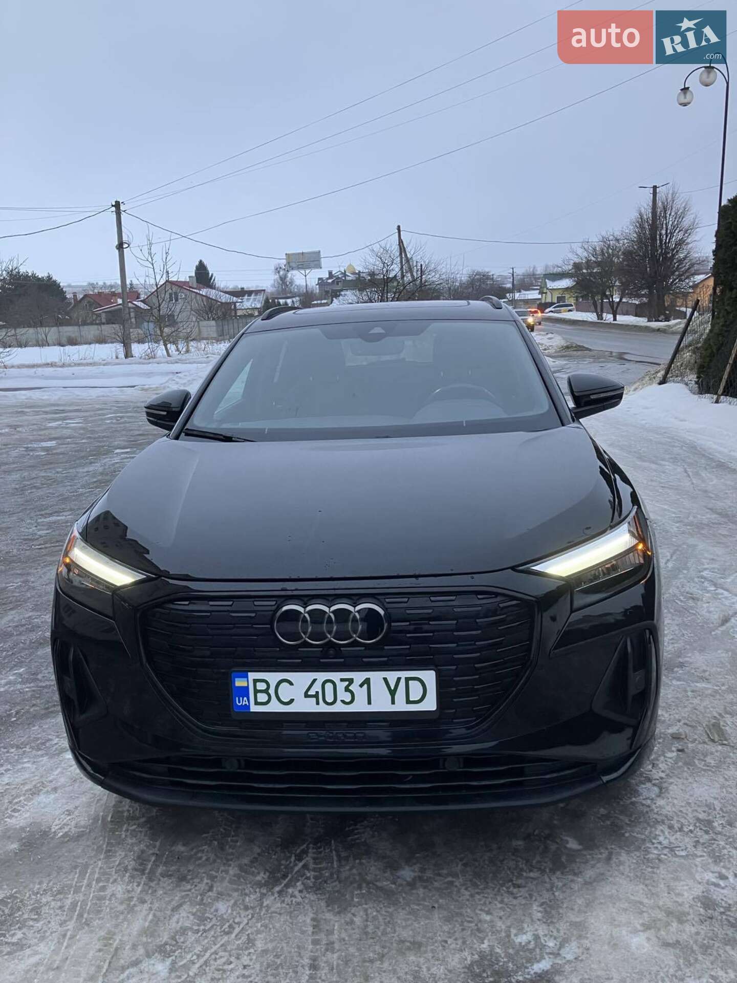 AUDI Q4 E-TRON 2024