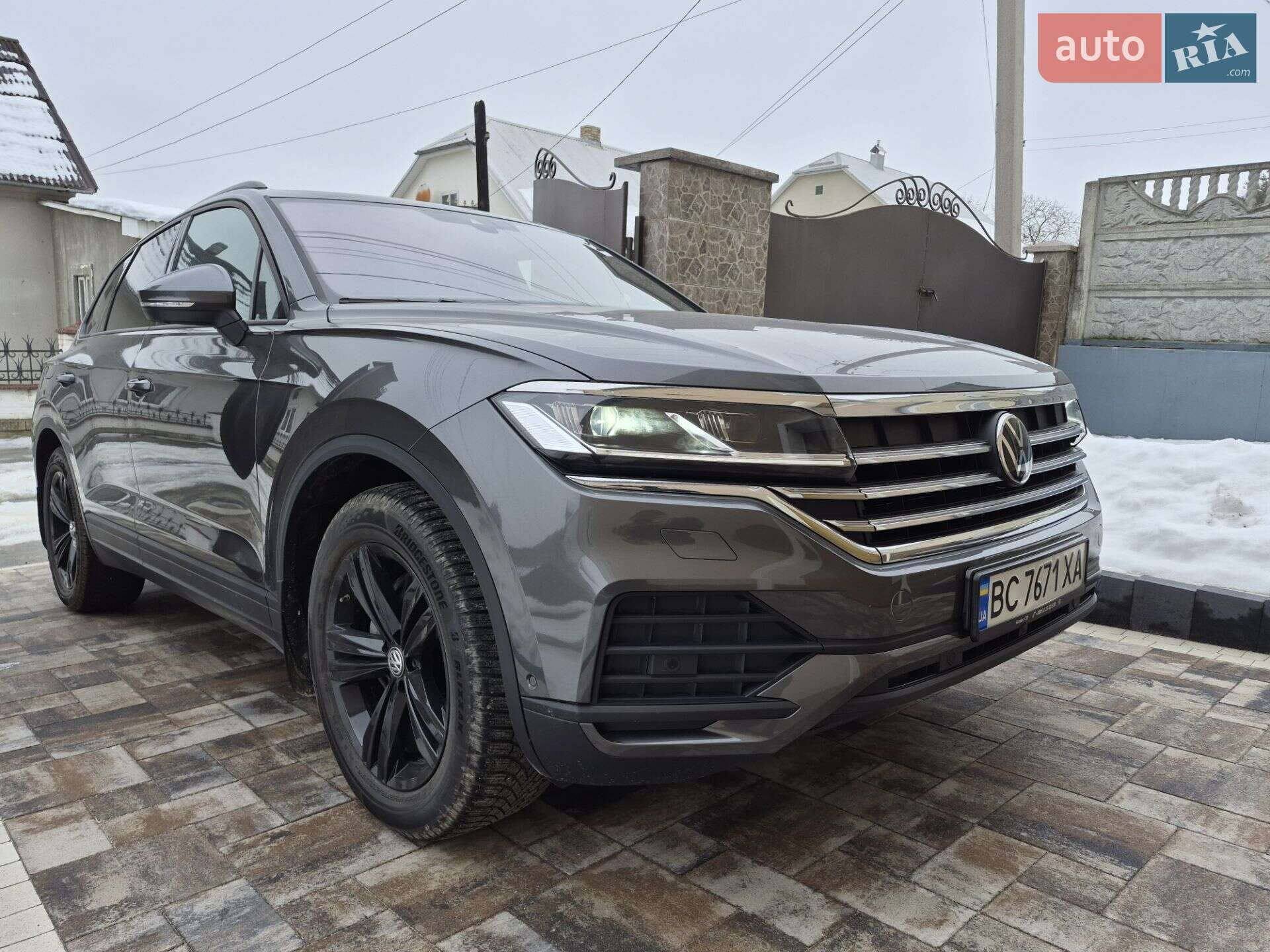 Головне фото звіту автомобіля VOLKSWAGEN TOUAREG 2025