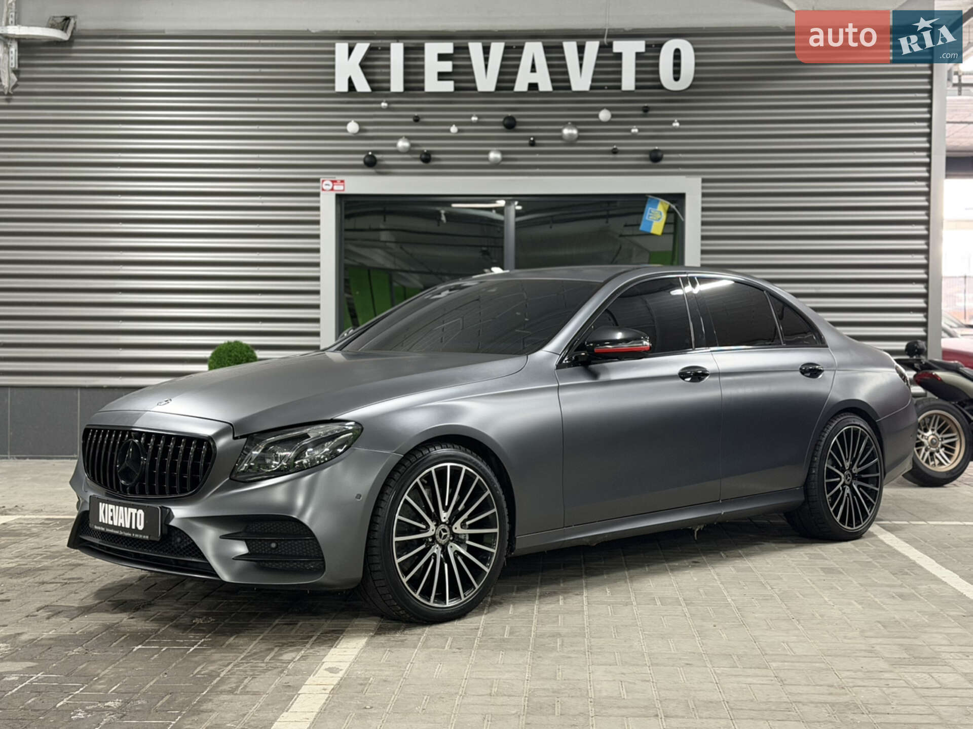 MERCEDES-BENZ AMG E43 2017