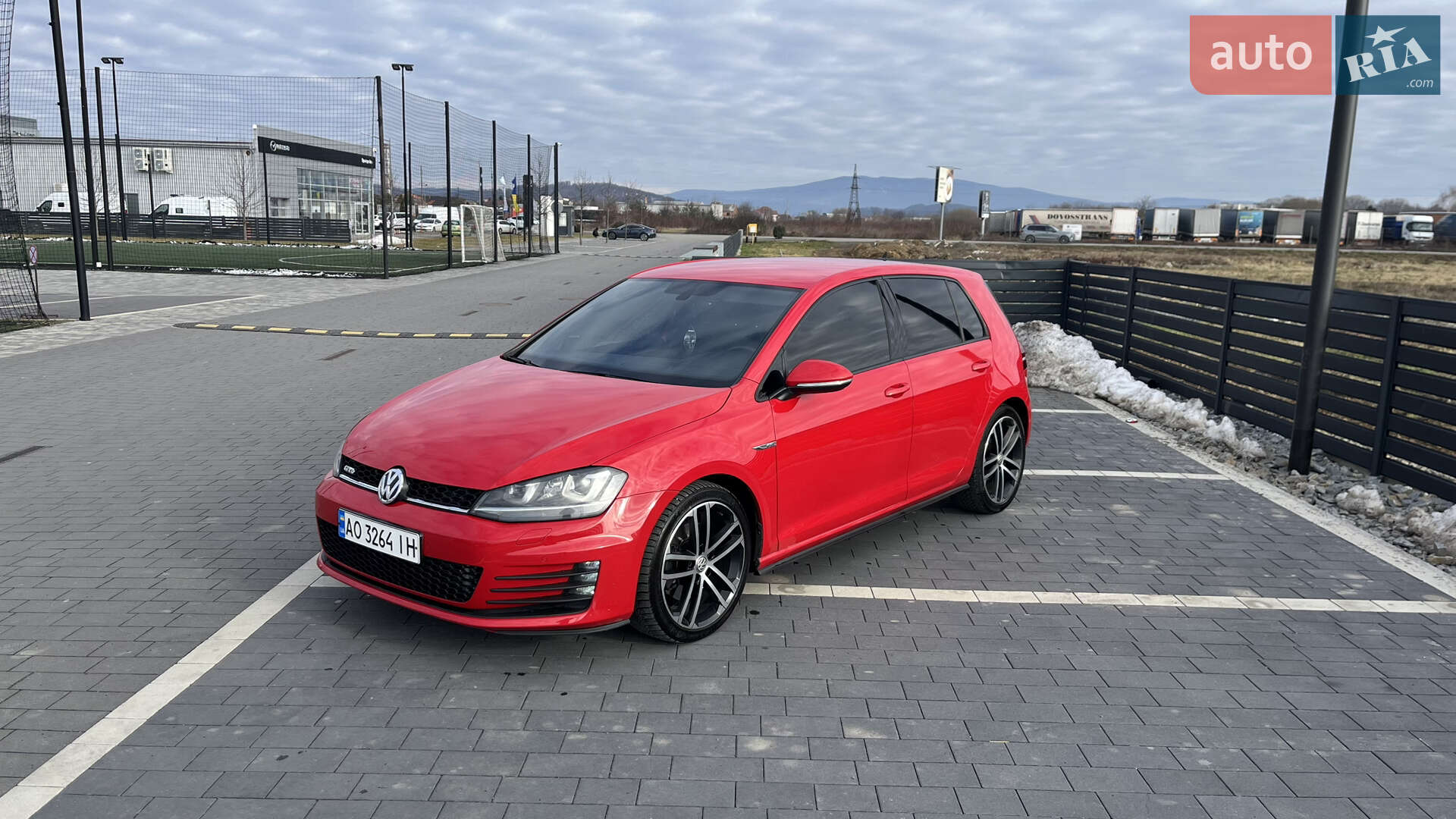 VOLKSWAGEN GOLF 2016