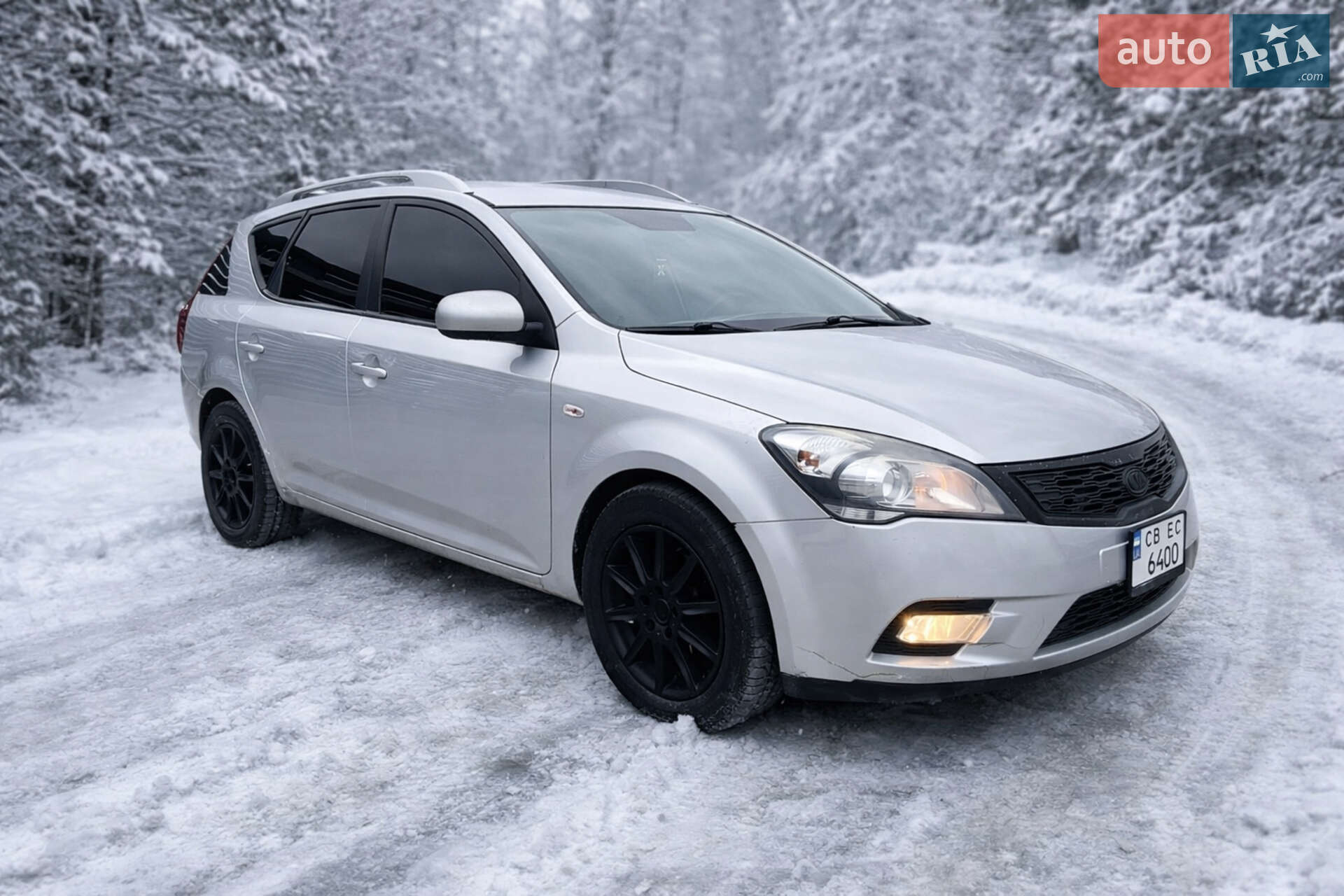 Головне фото звіту автомобіля KIA CEE'D 2010