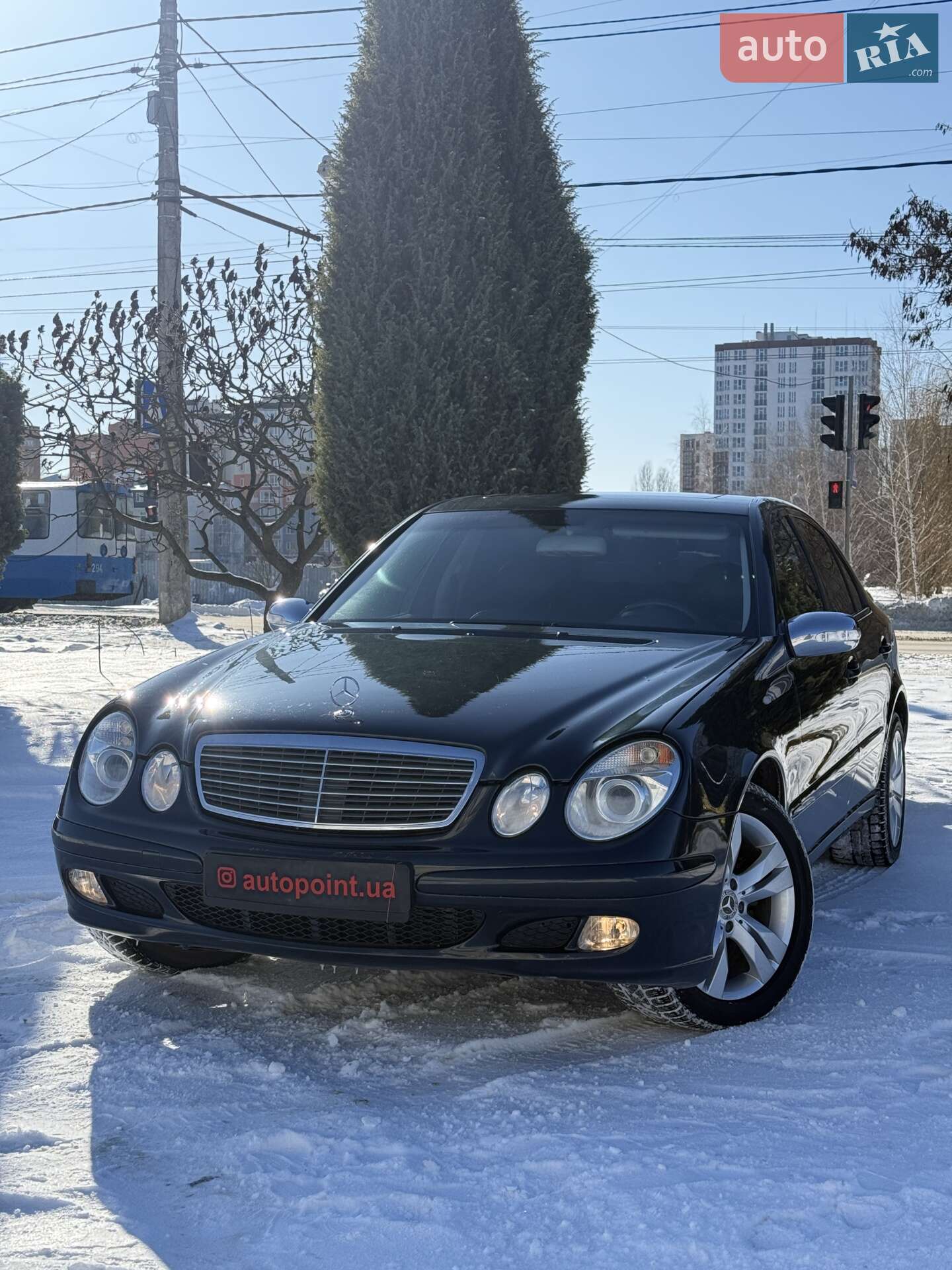 Головне фото звіту автомобіля MERCEDES-BENZ E 200 2004
