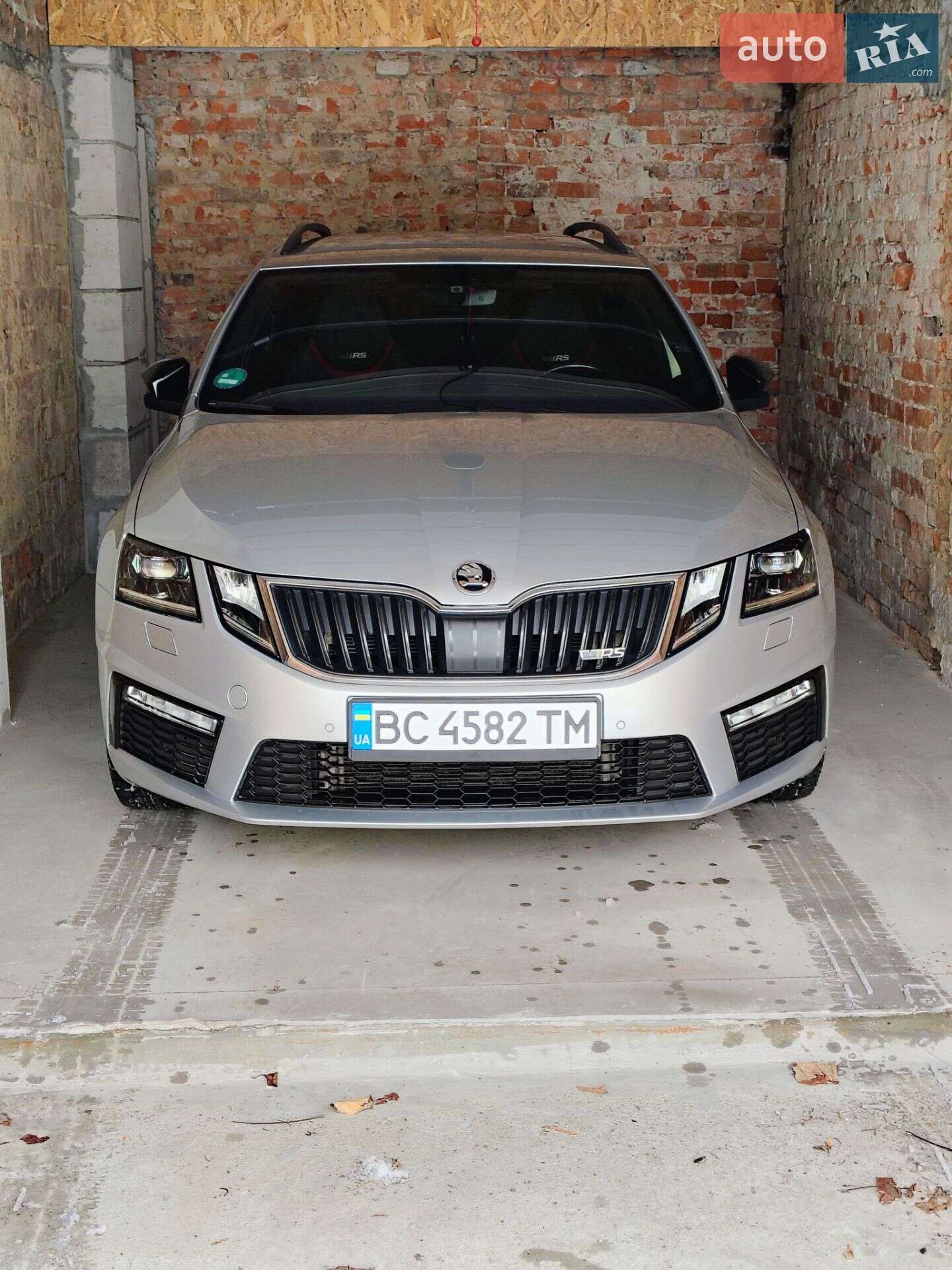 Головне фото звіту автомобіля SKODA OCTAVIA 2017