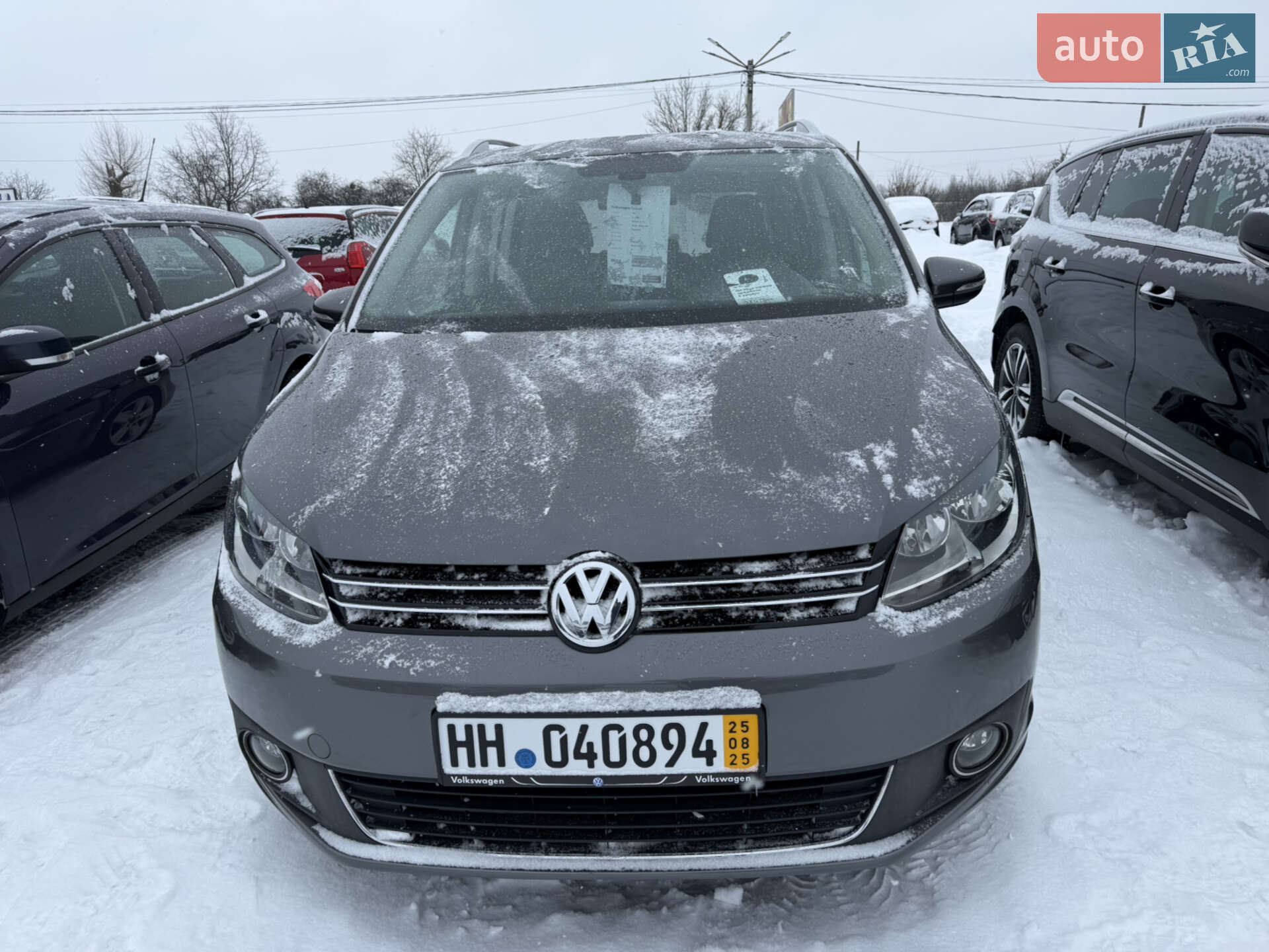 VOLKSWAGEN TOURAN 2010