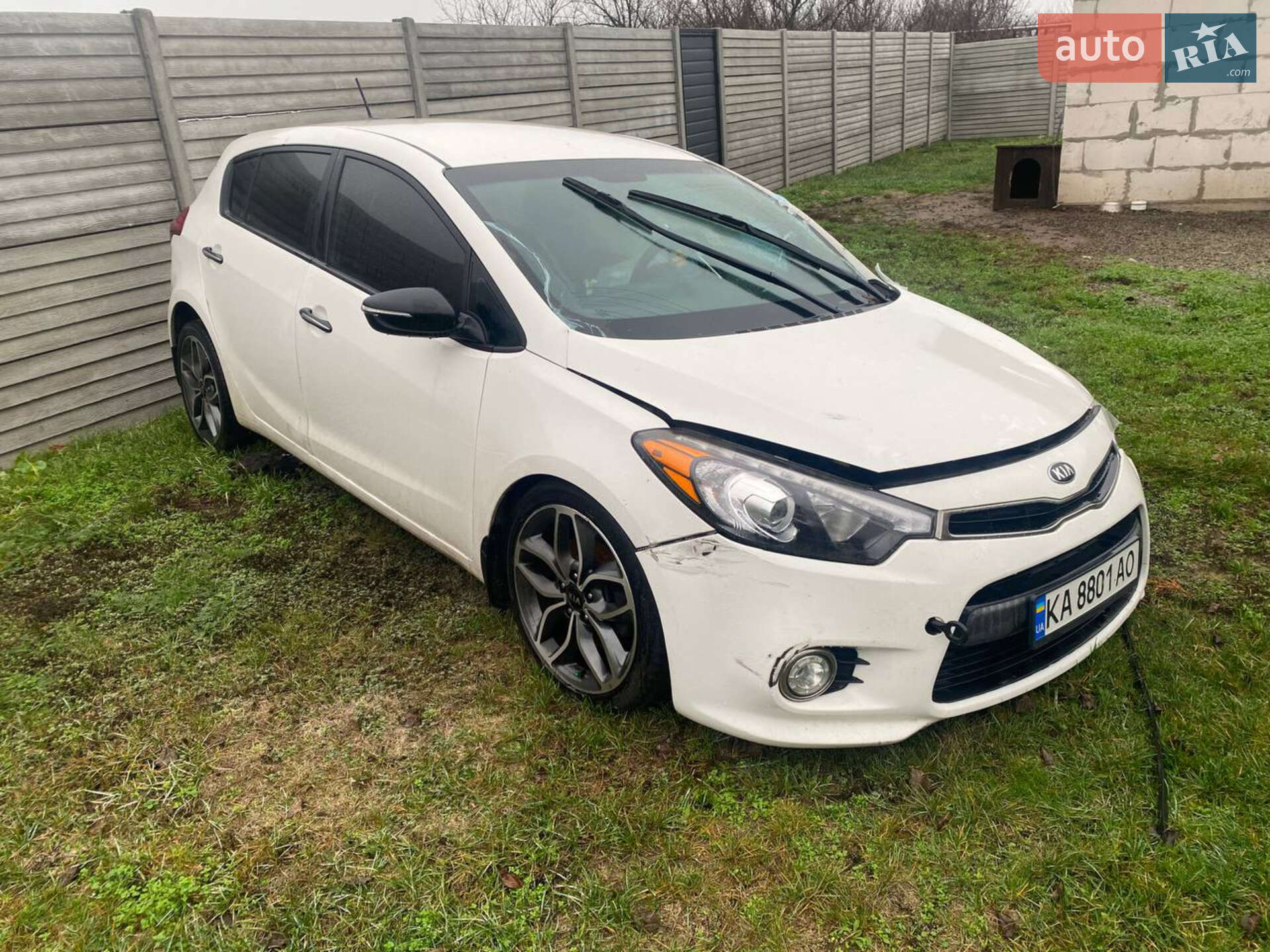 Головне фото звіту автомобіля KIA FORTE 2015