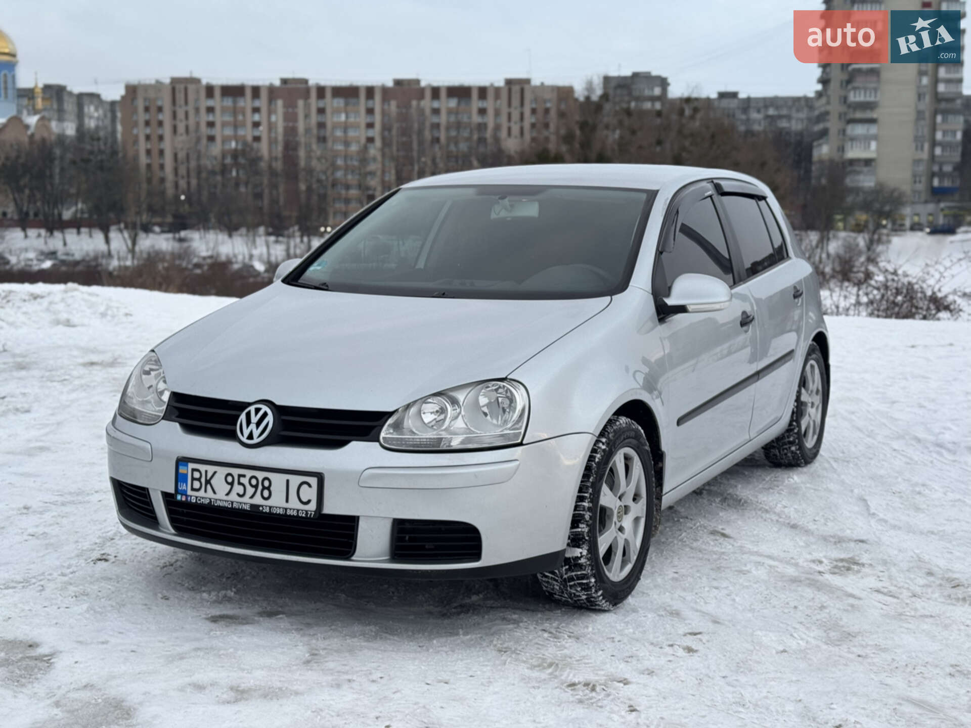 VOLKSWAGEN GOLF 2004