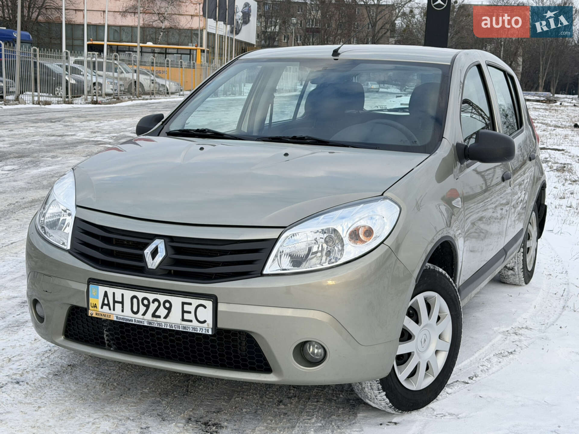 RENAULT SANDERO 2011